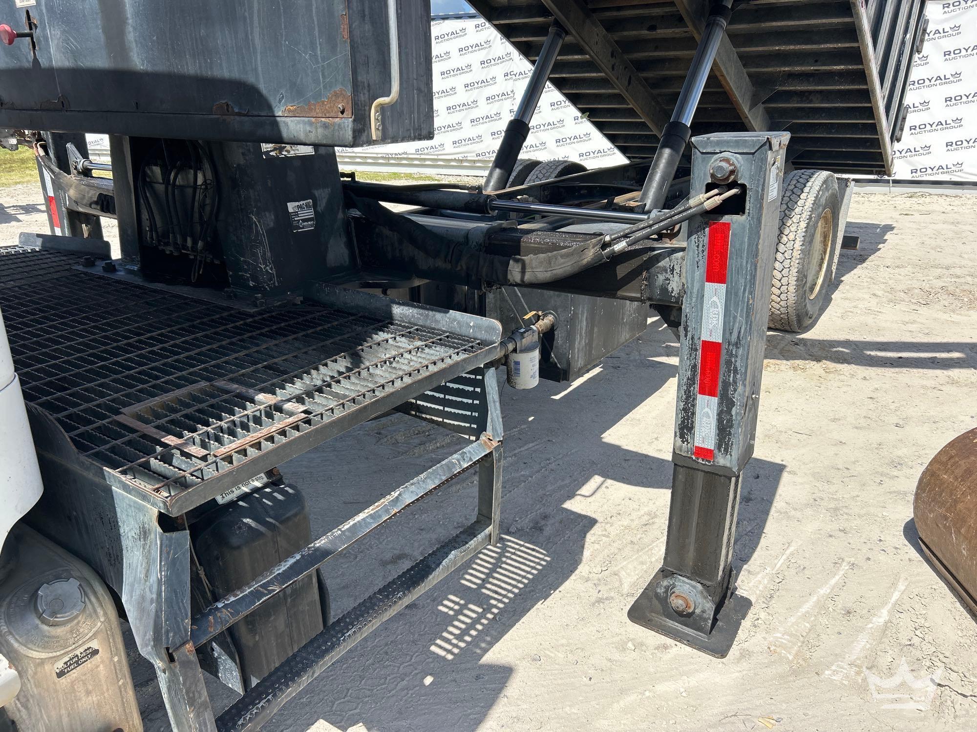 2017 Freightliner M2 106