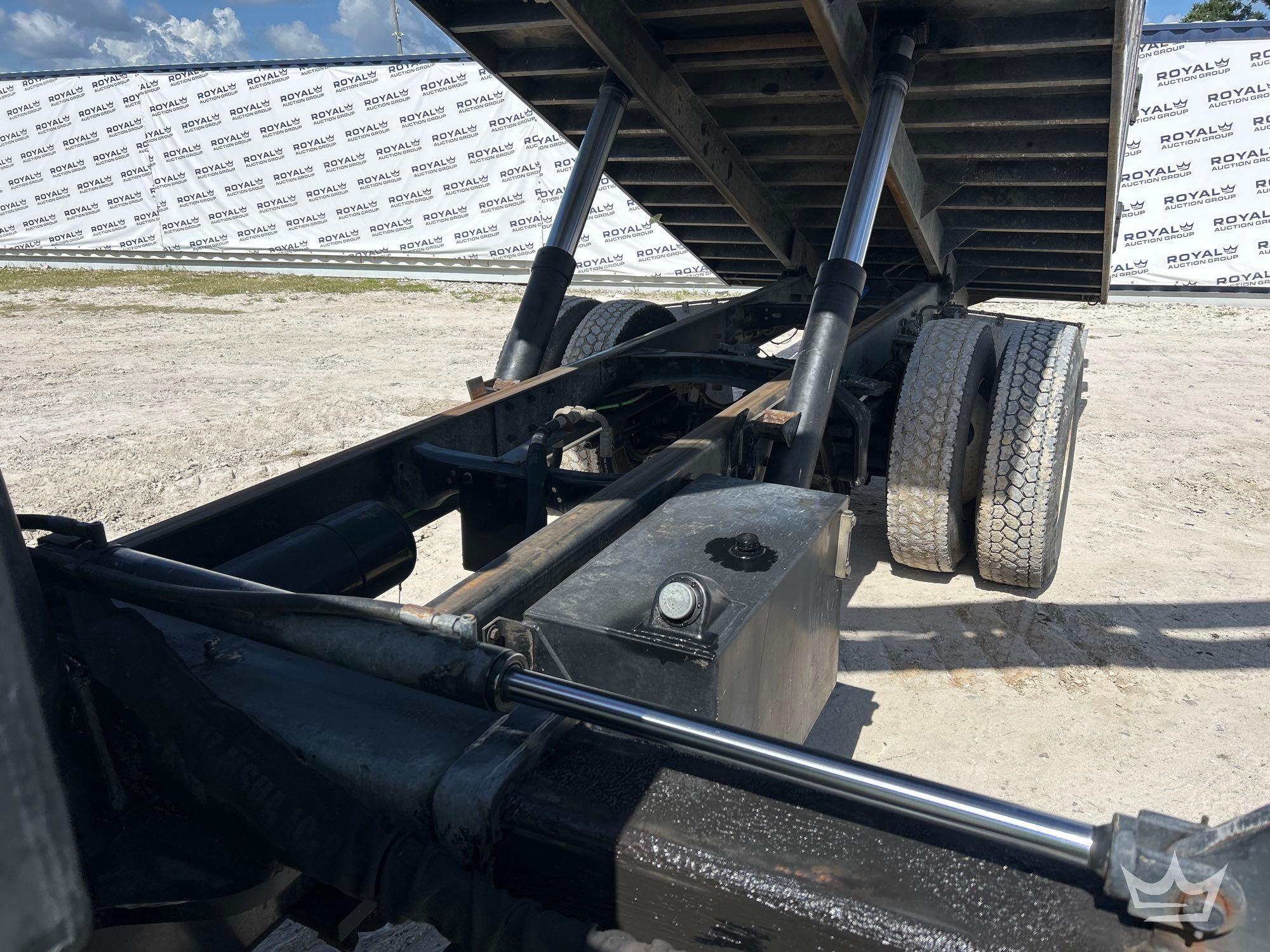 2017 Freightliner M2 106