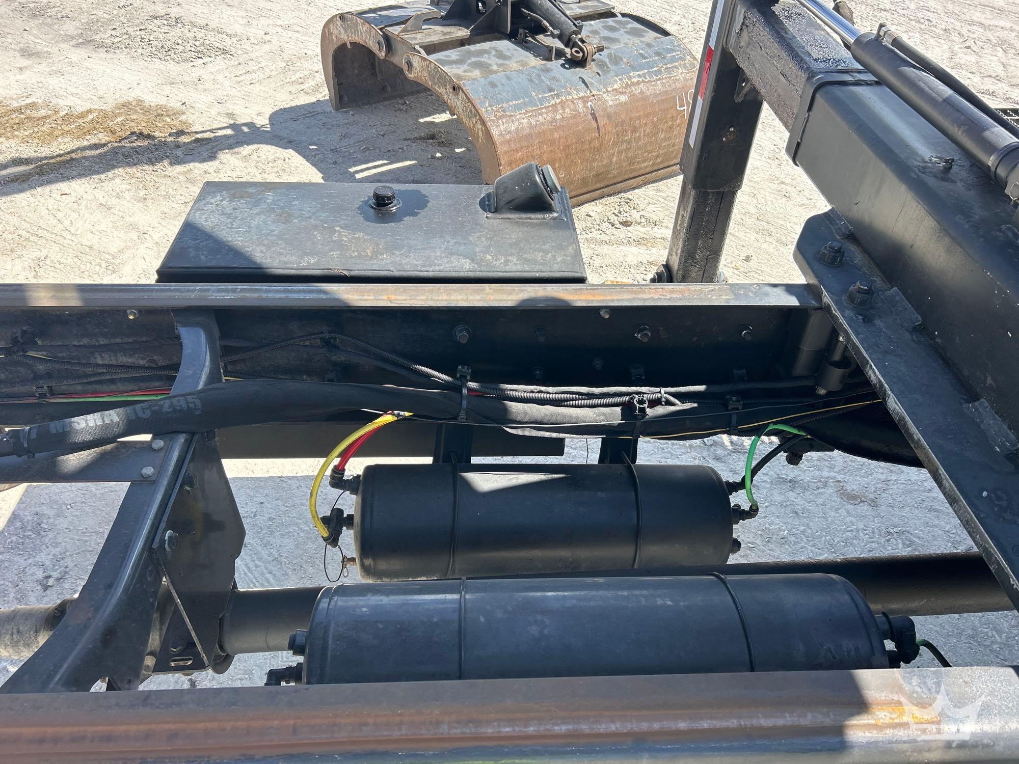 2017 Freightliner M2 106