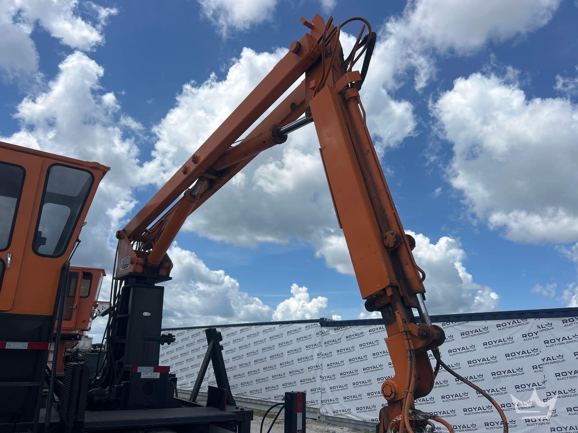 2016 Freightliner M2 106