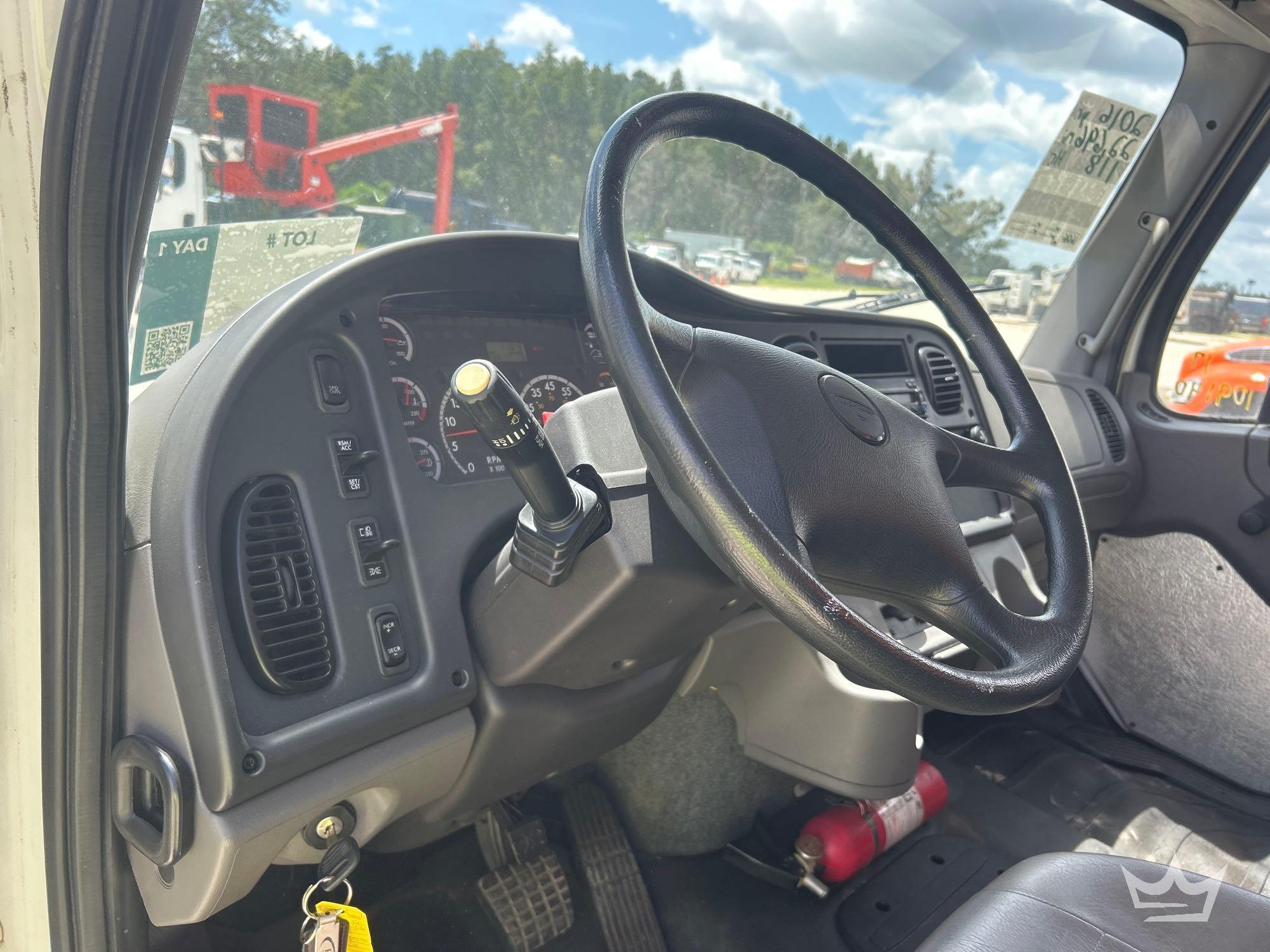 2016 Freightliner M2 106
