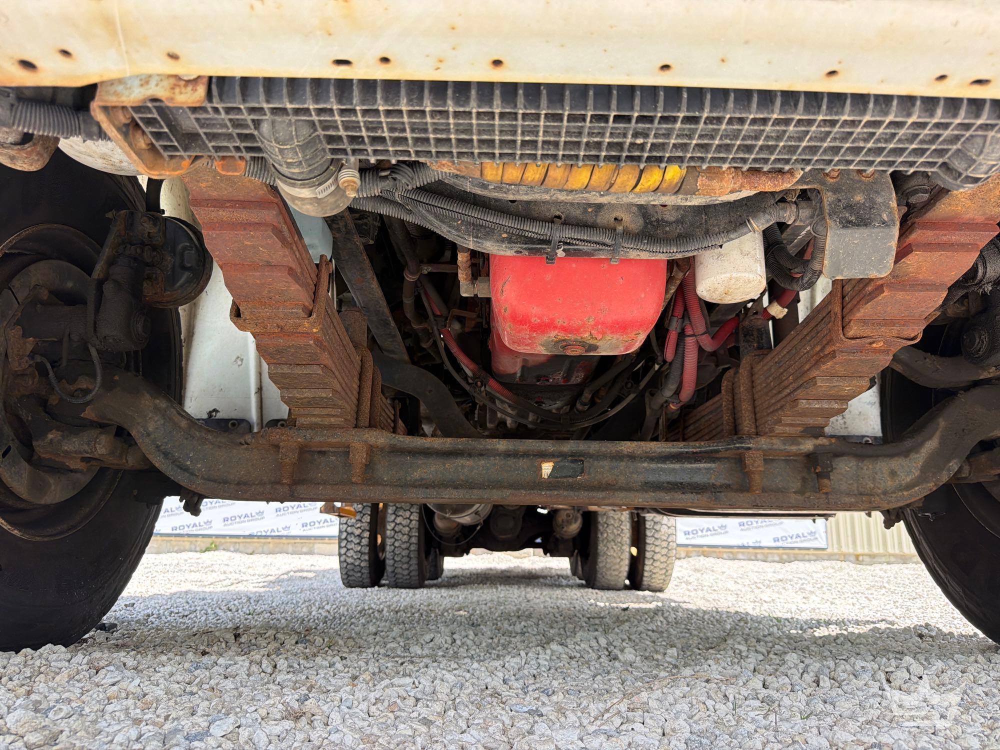 2011 Freightliner M2 106