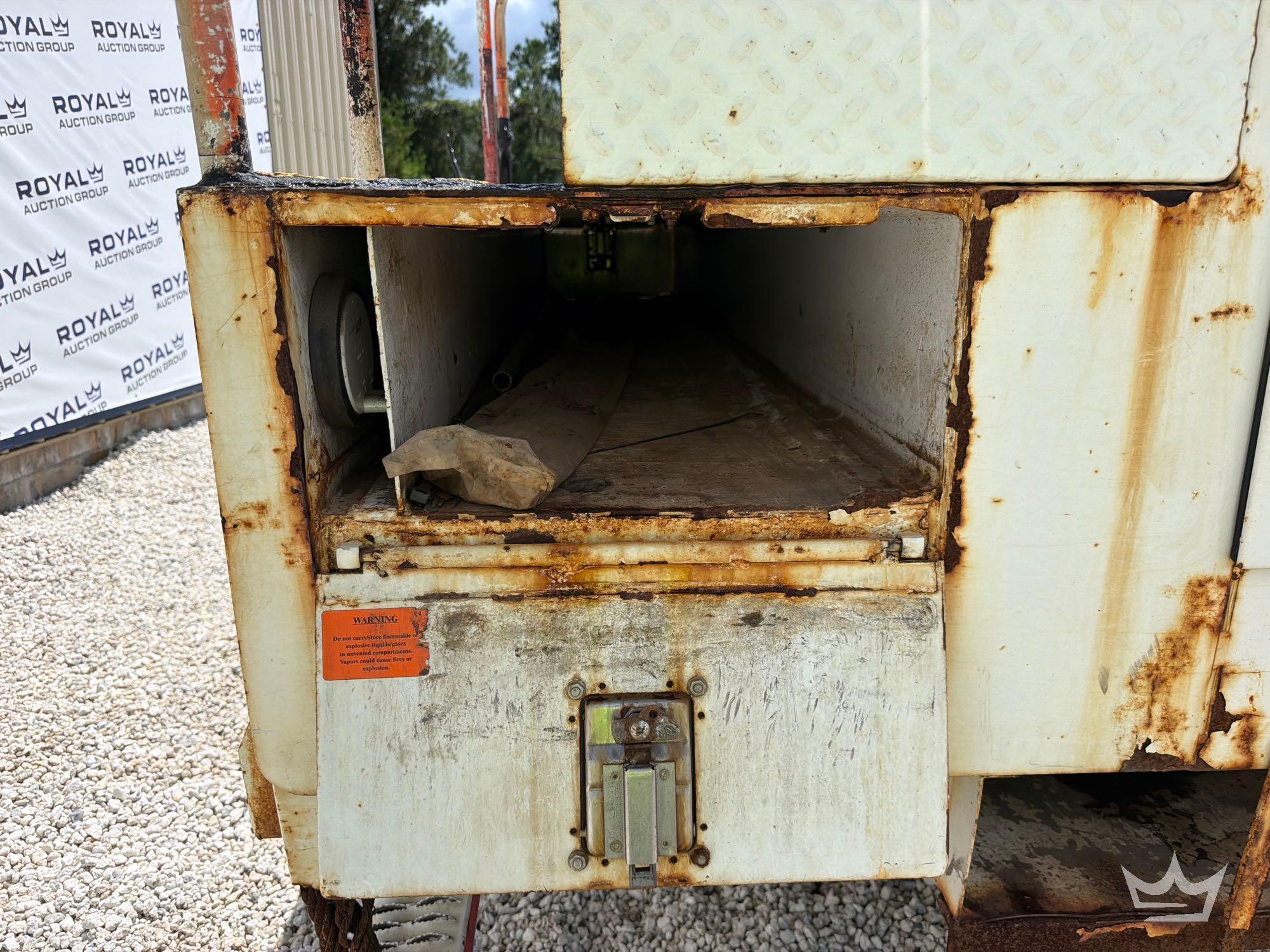 2011 Freightliner M2 106