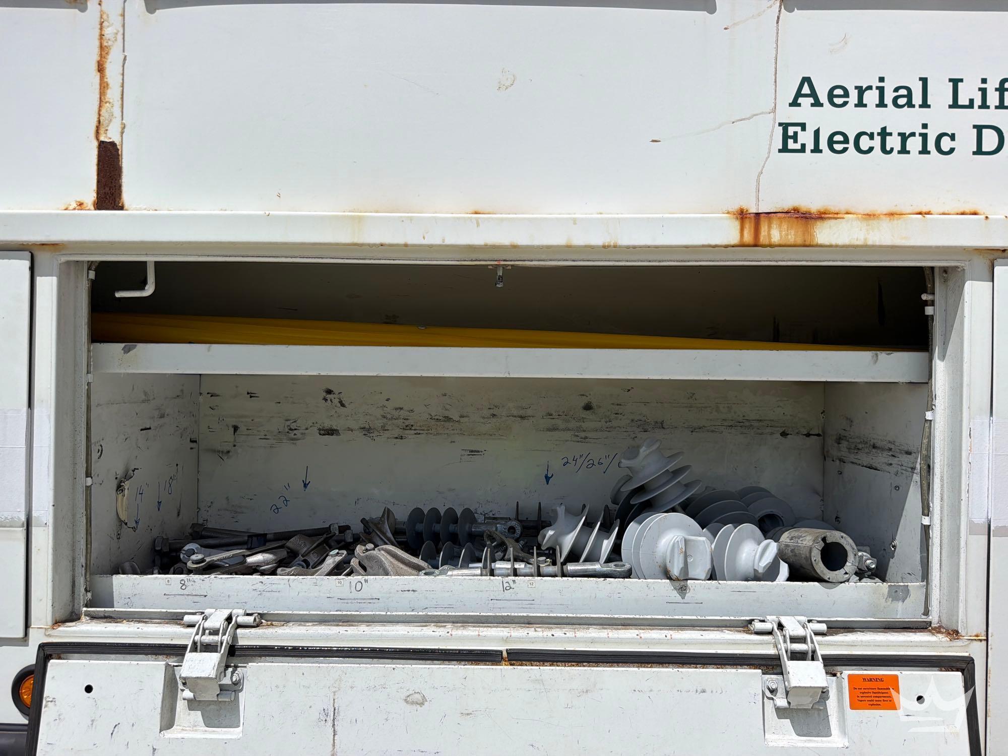 2011 Freightliner M2 106