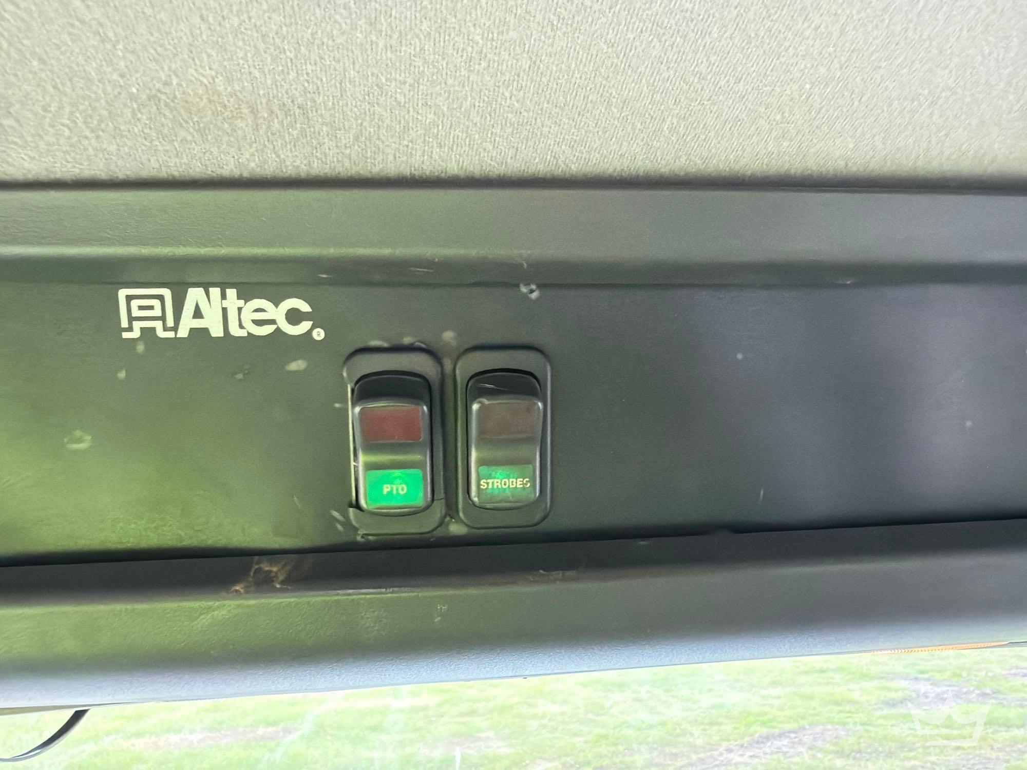 2014 Freightliner M2 106
