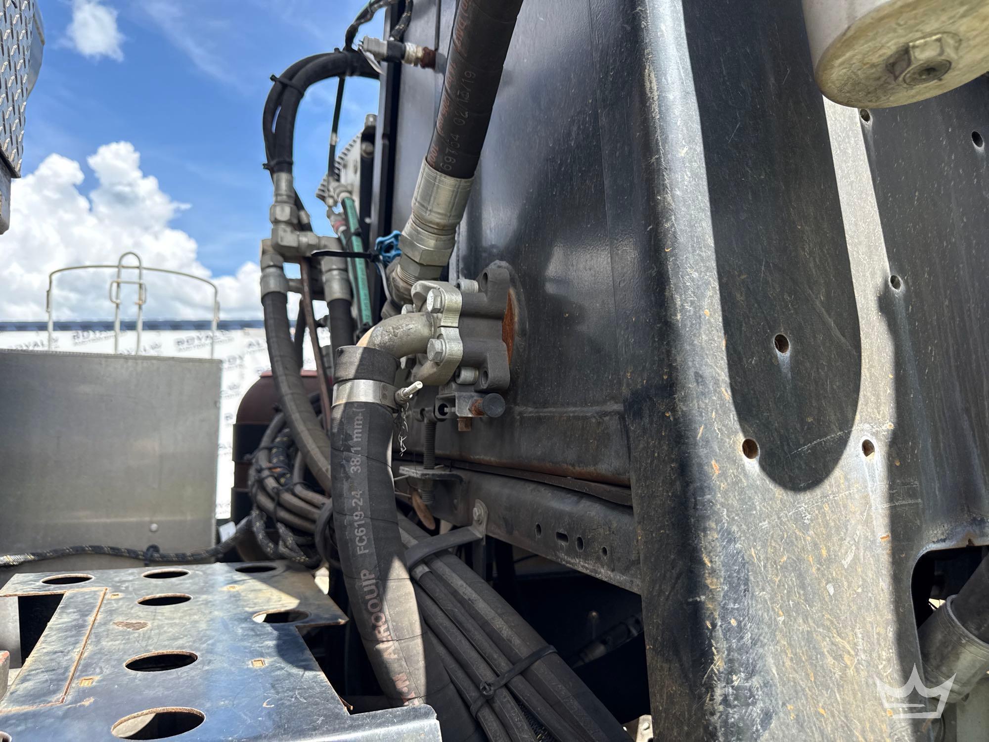 2020 Peterbilt 567