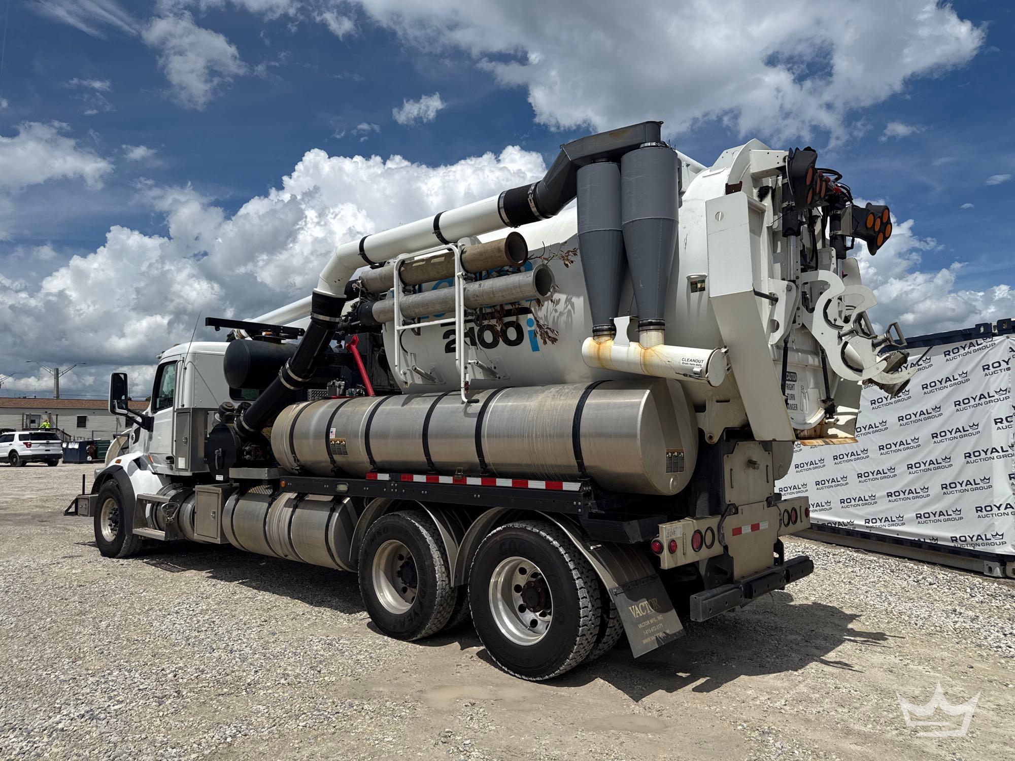 2020 Peterbilt 567