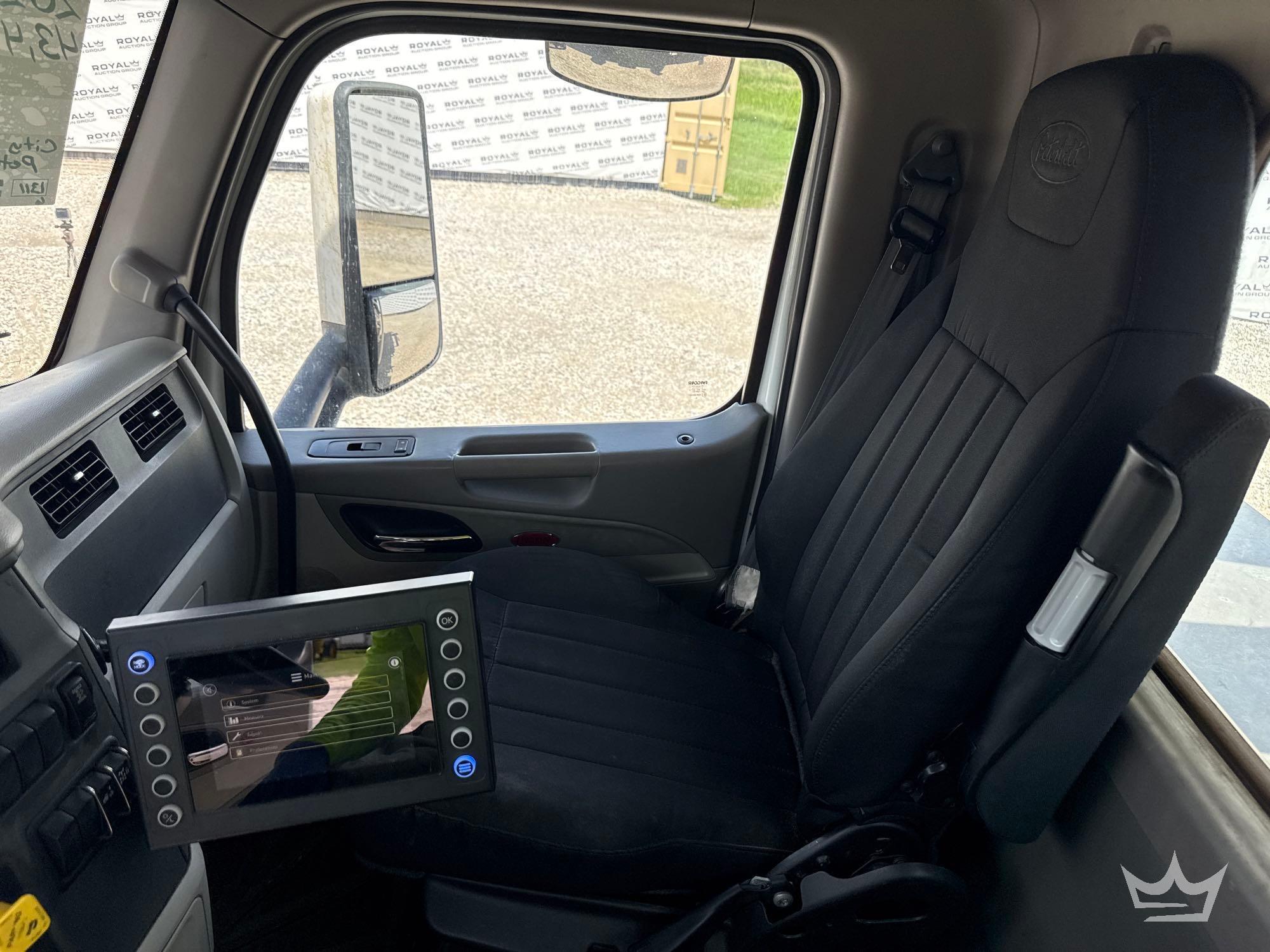 2020 Peterbilt 567