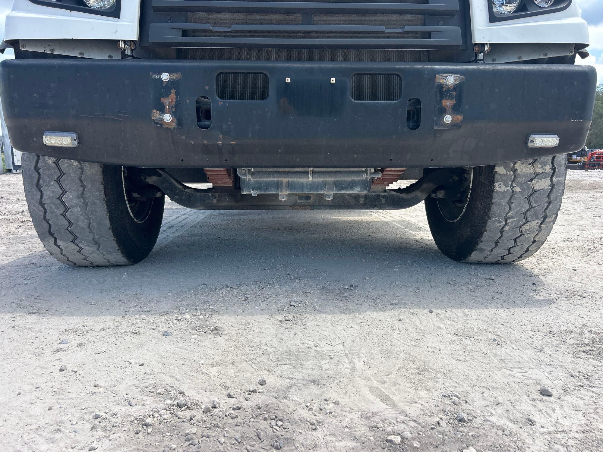 2015 Freightliner 114SD