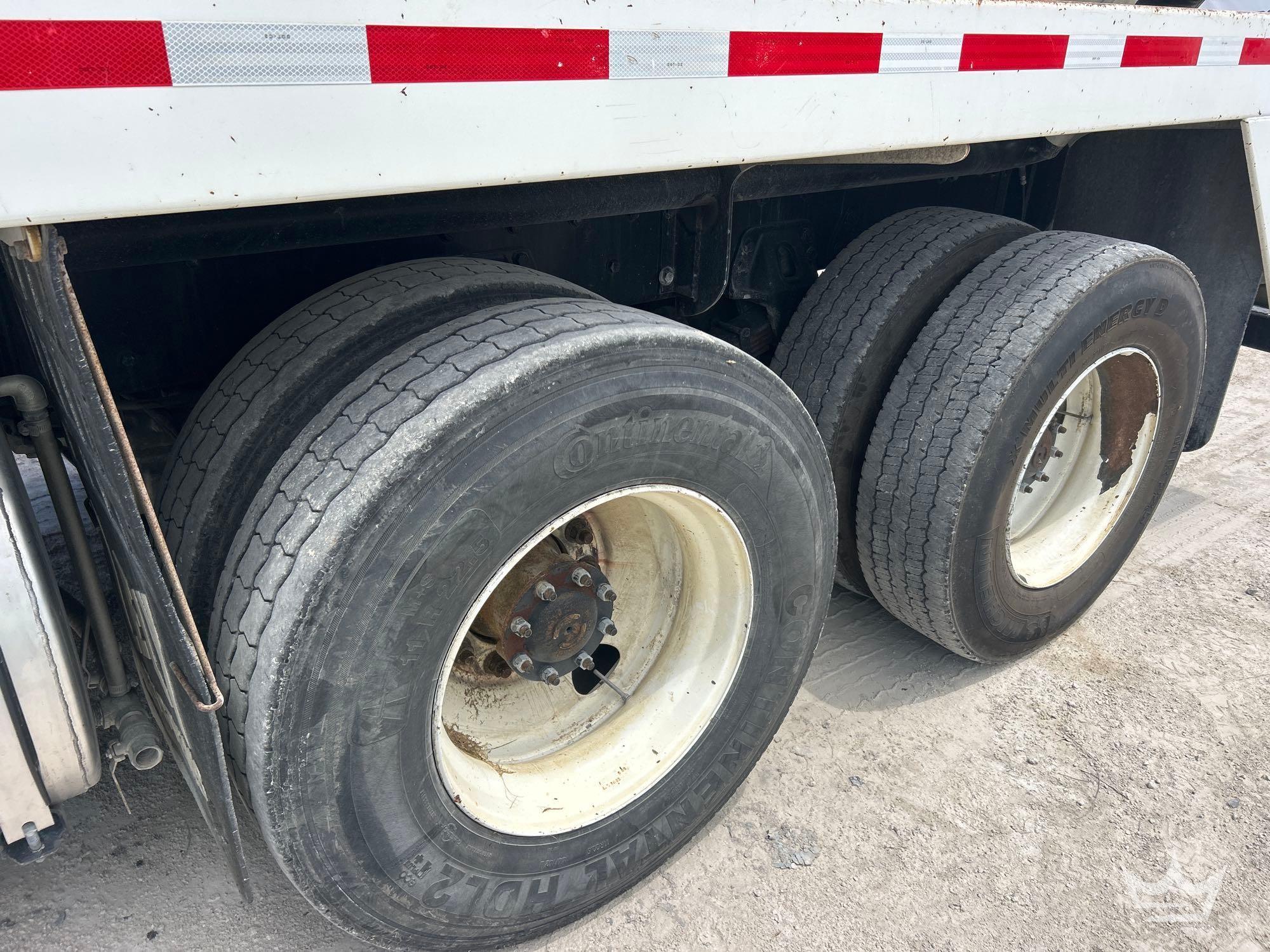 2015 Freightliner 114SD