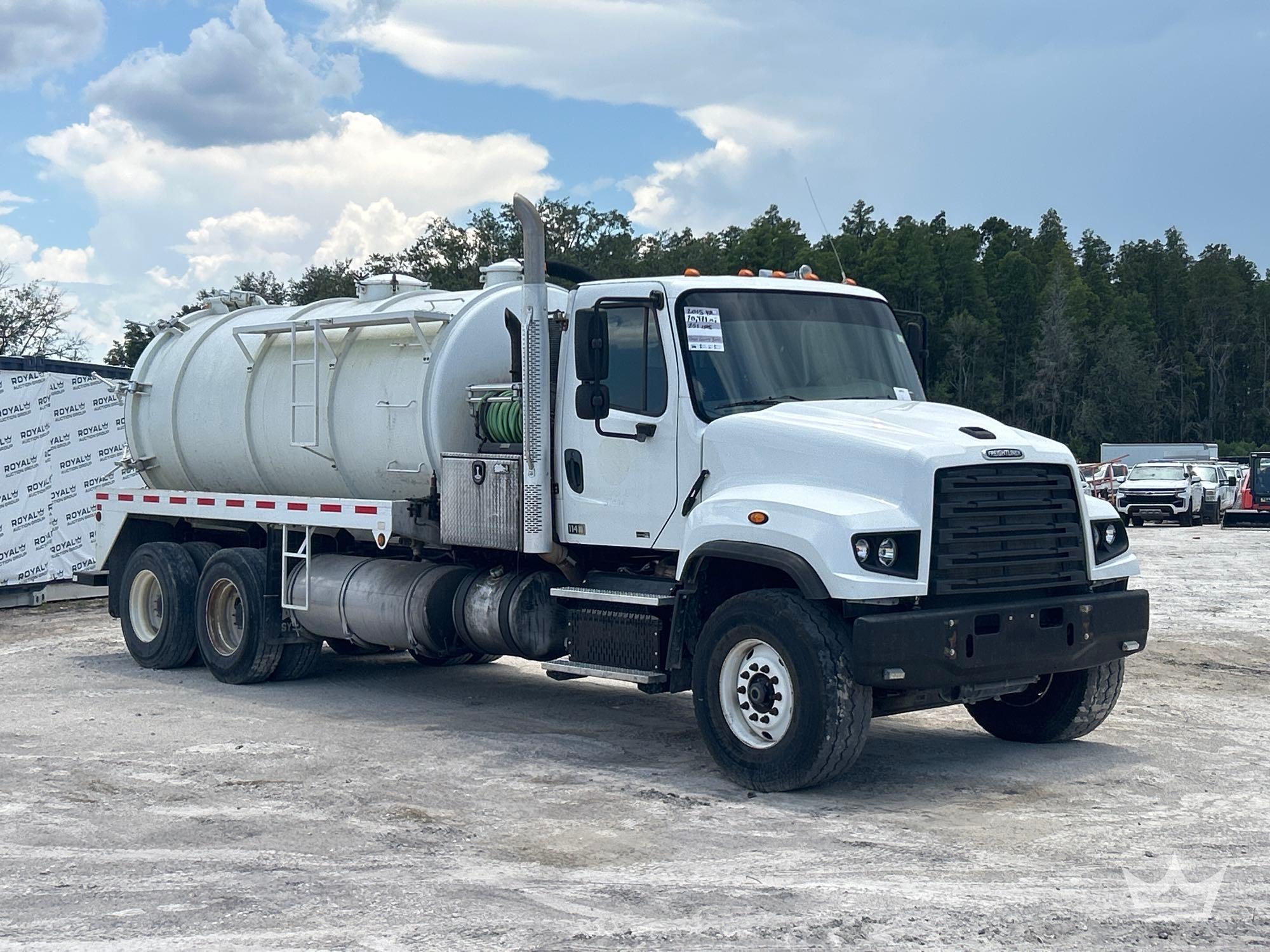 2015 Freightliner 114SD