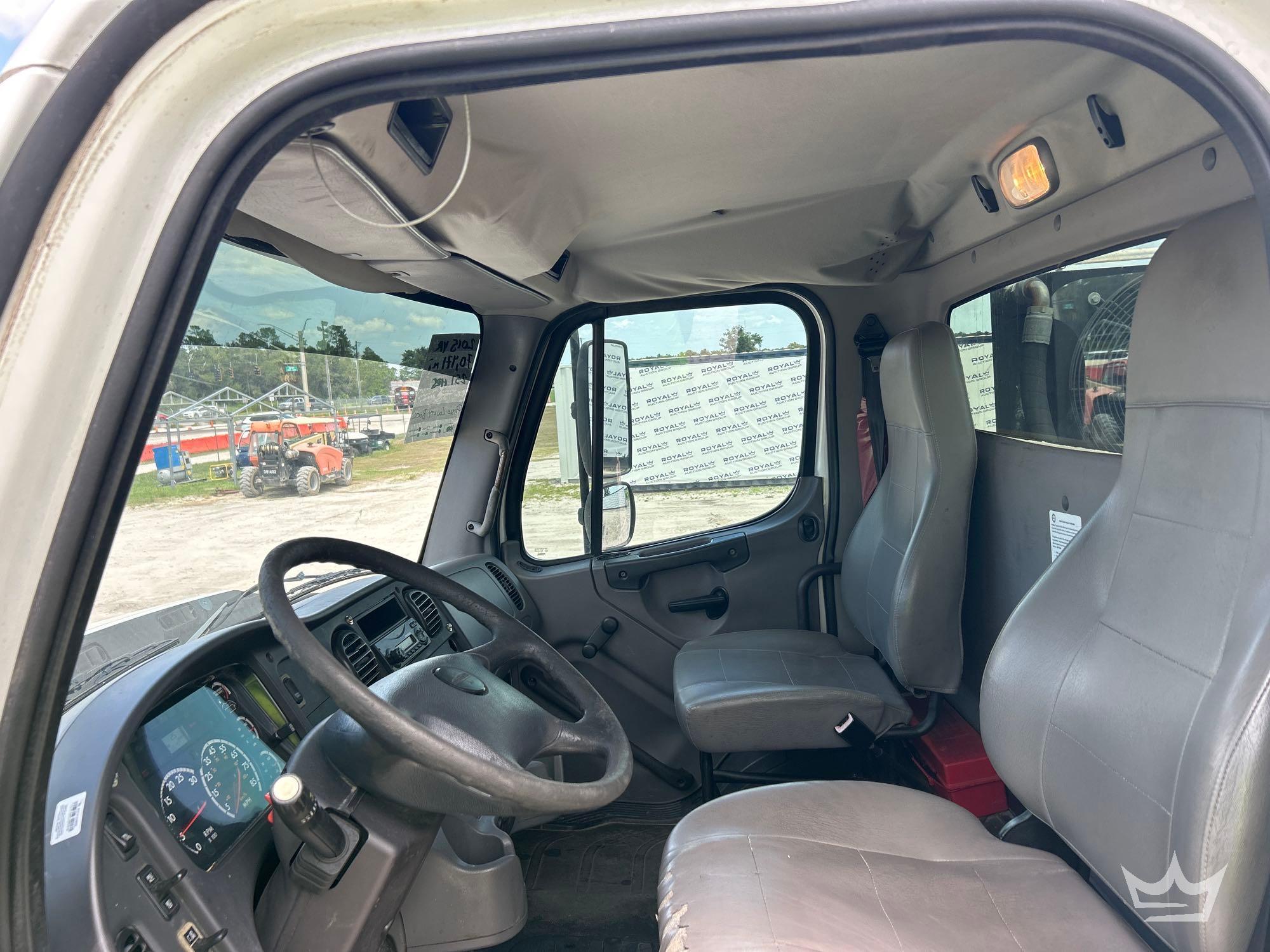 2015 Freightliner 114SD