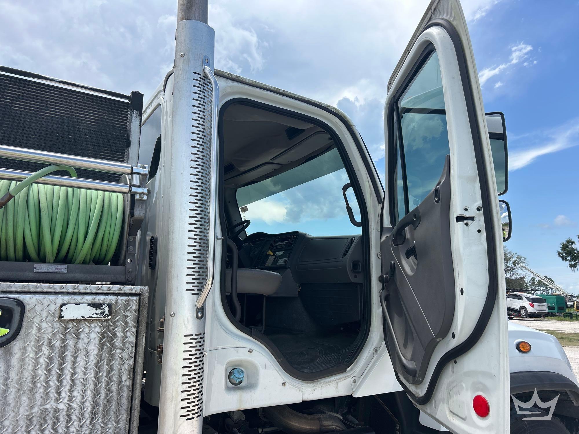 2015 Freightliner 114SD