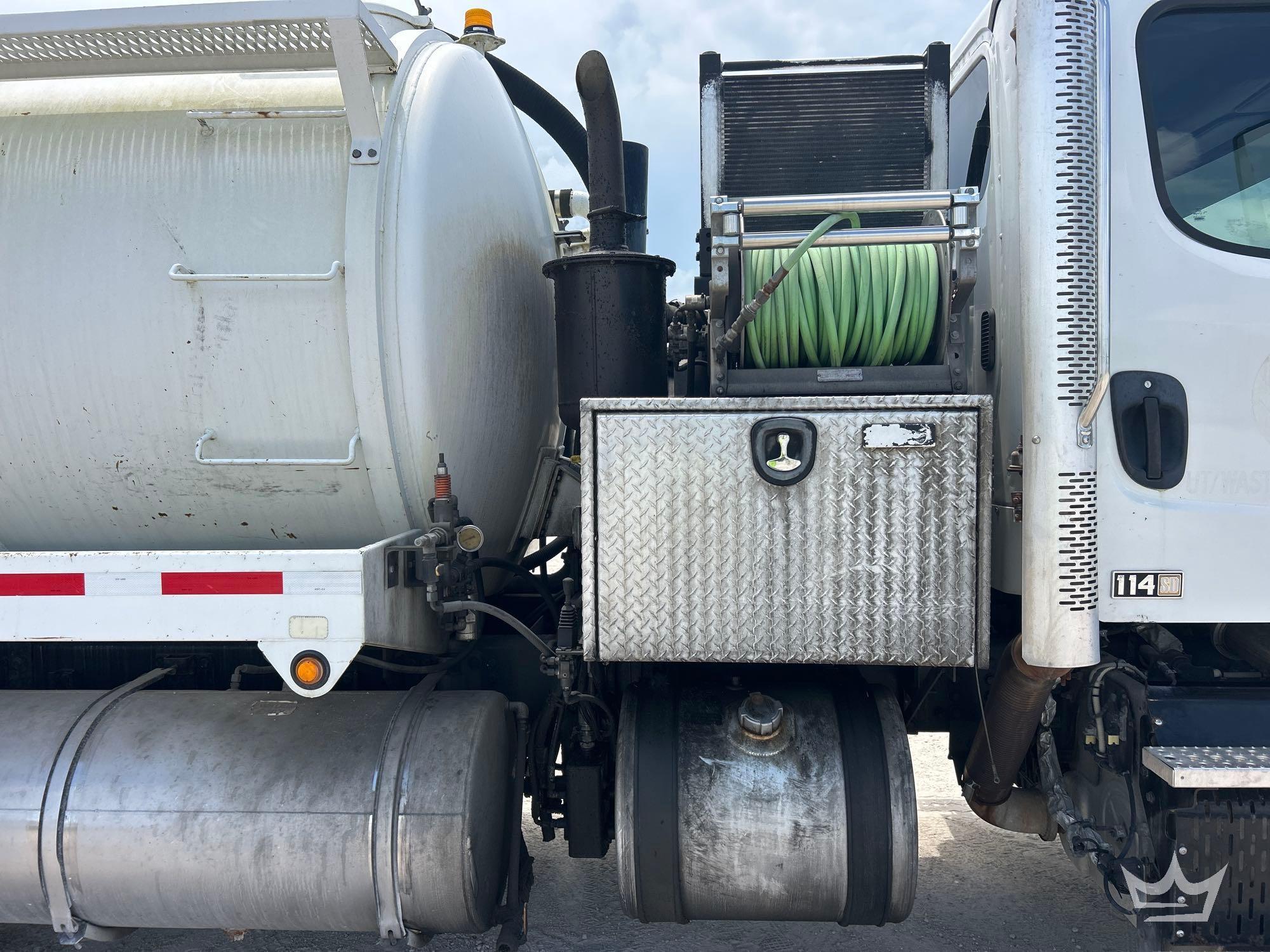 2015 Freightliner 114SD