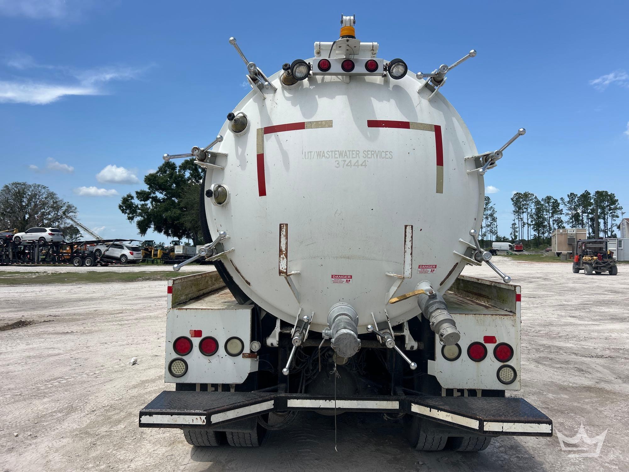 2015 Freightliner 114SD