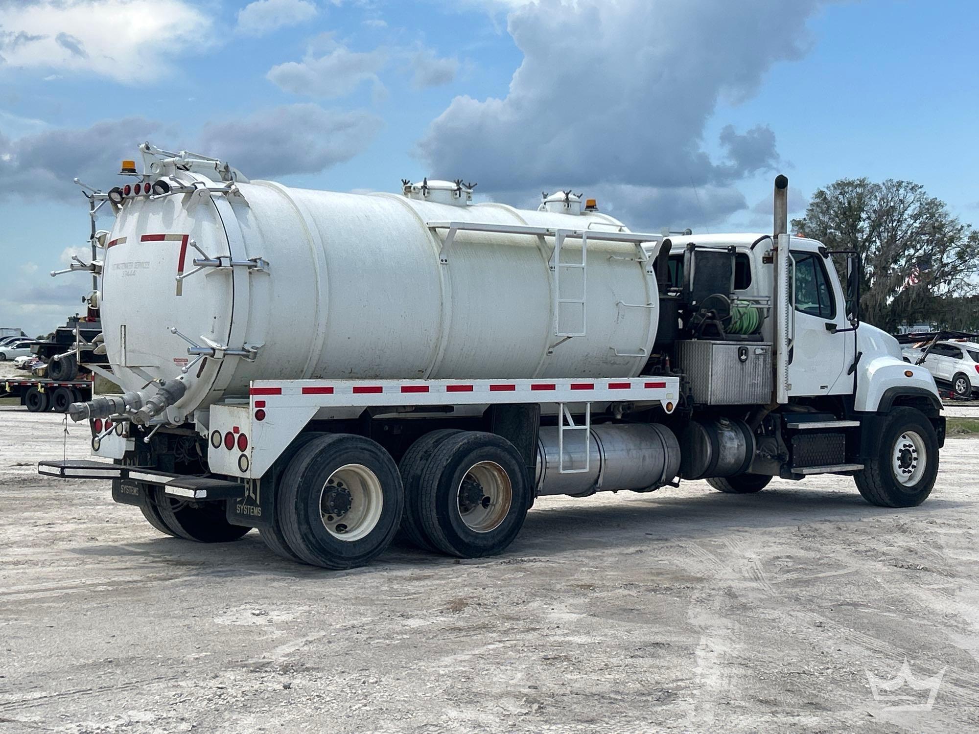 2015 Freightliner 114SD