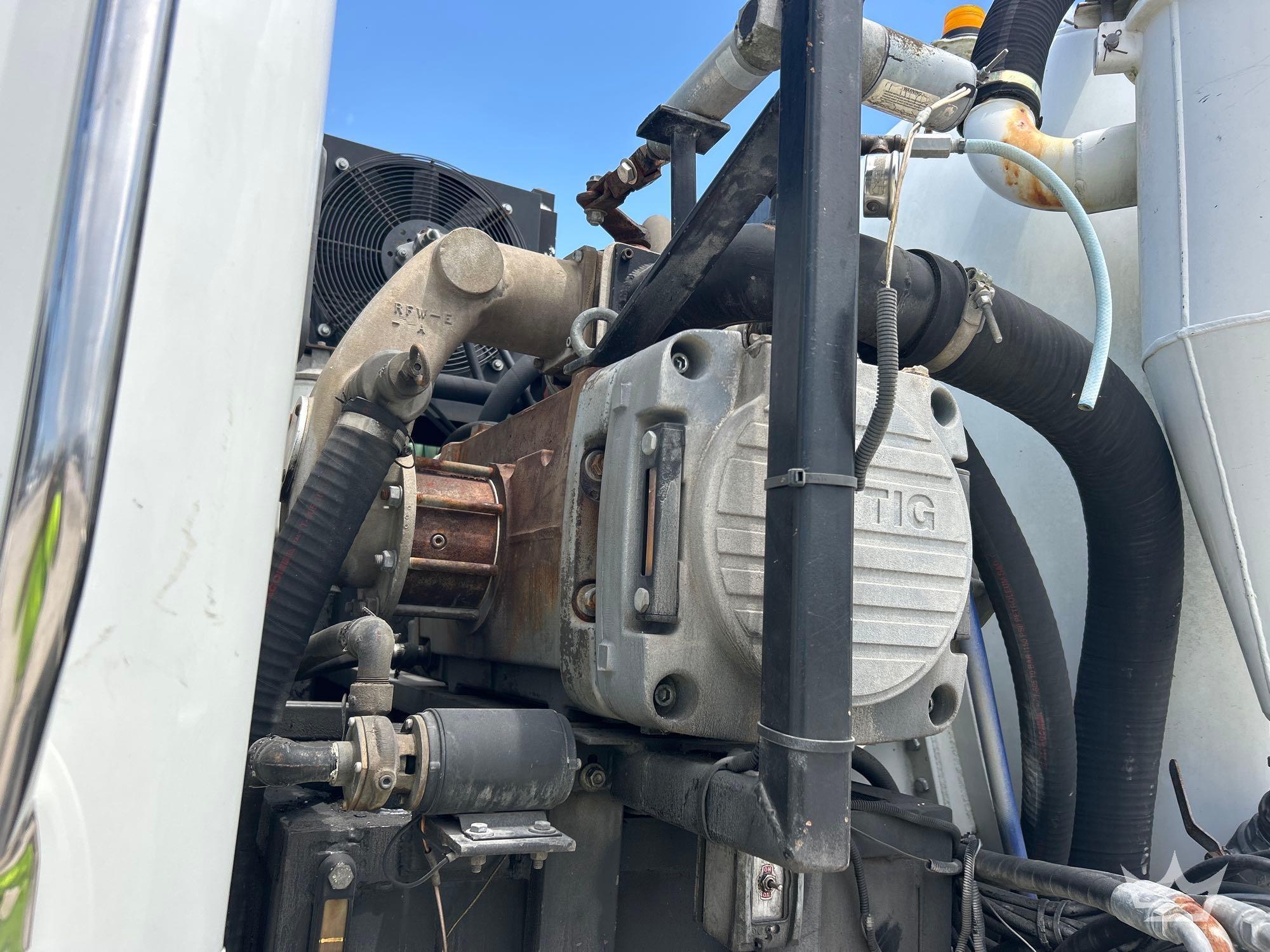 2015 Freightliner 114SD