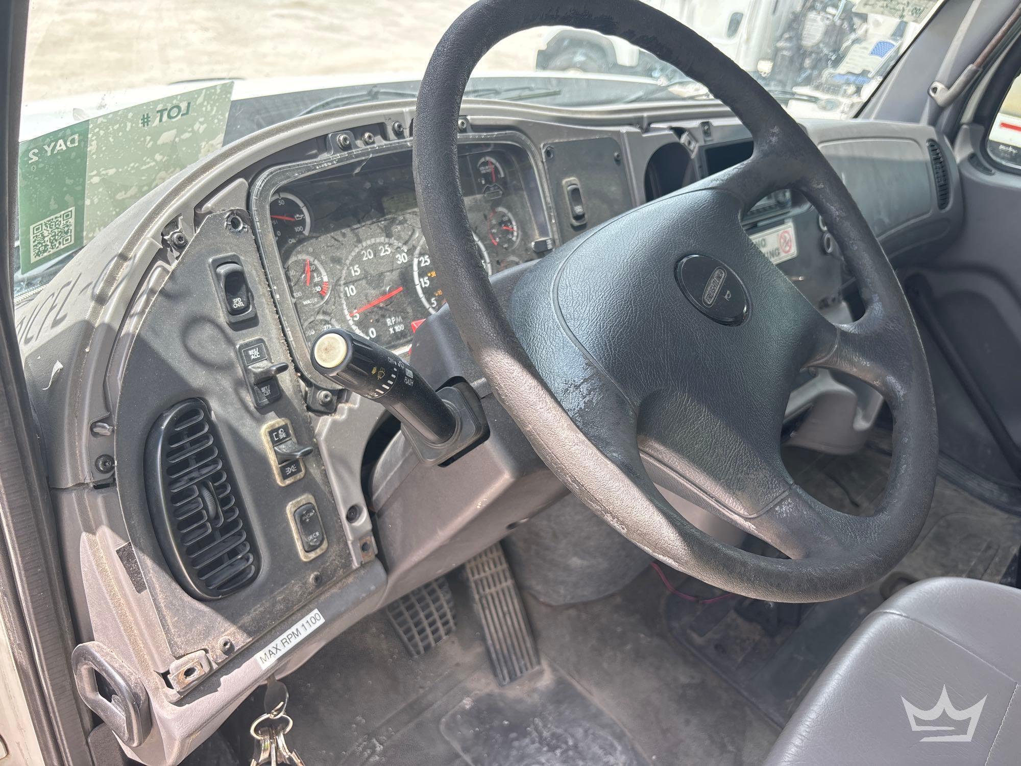 2015 Freightliner 114SD