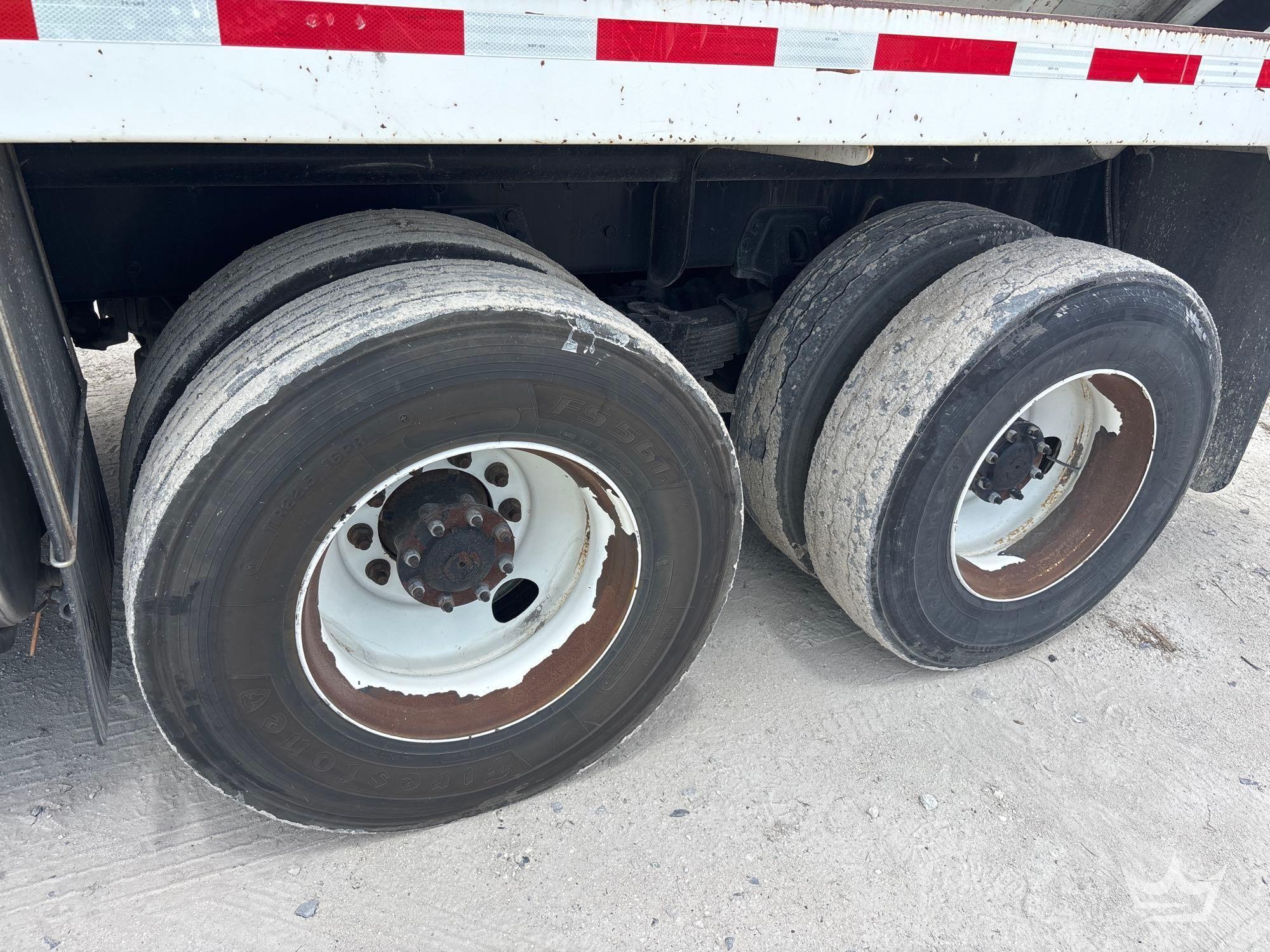 2015 Freightliner 114SD
