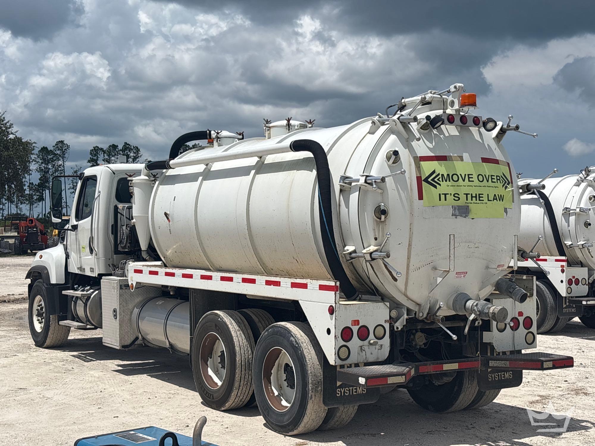 2015 Freightliner 114SD