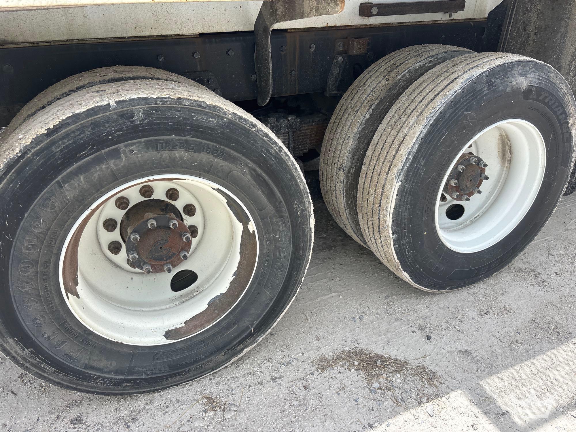2015 Freightliner 114SD