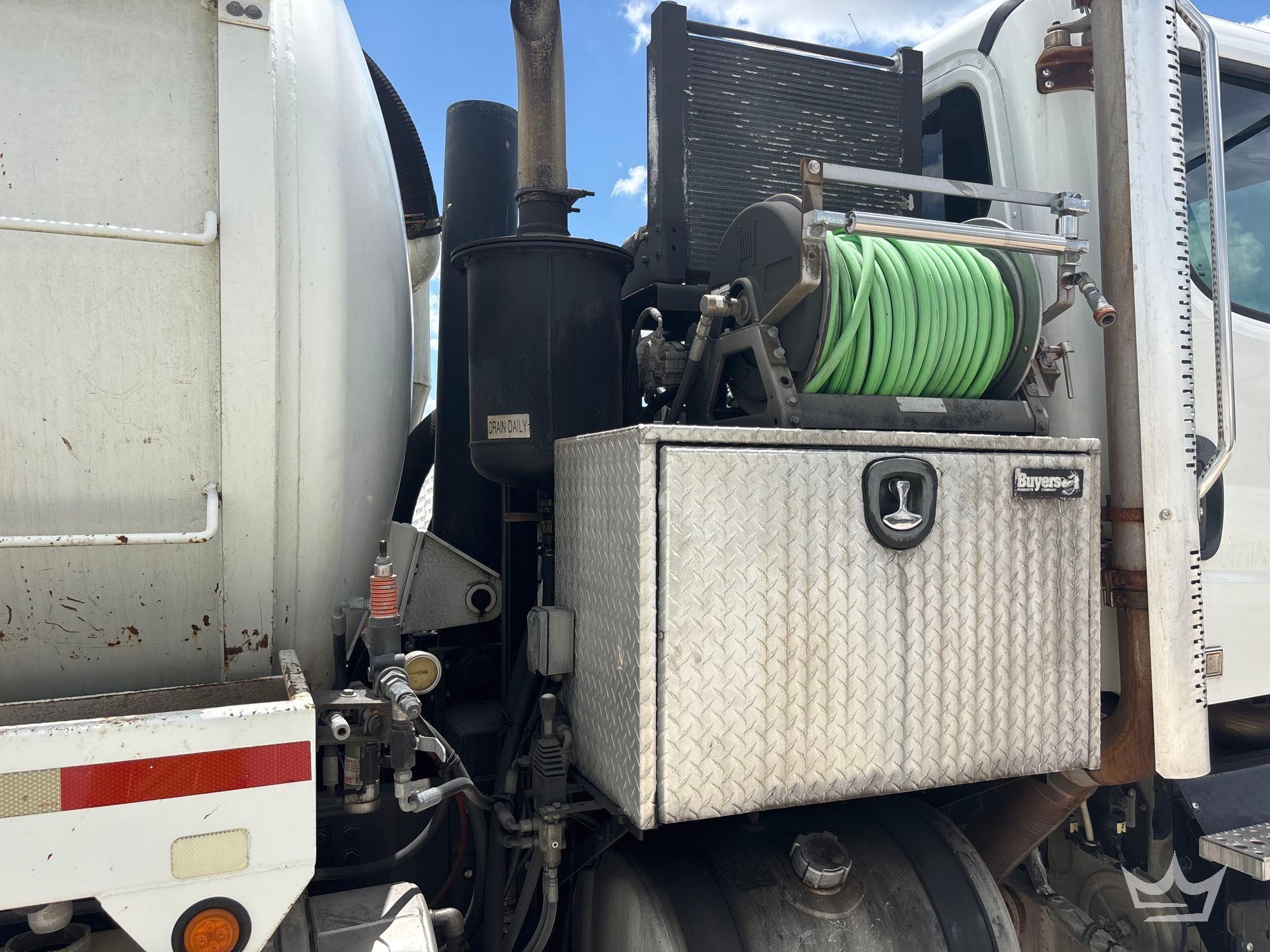 2015 Freightliner 114SD