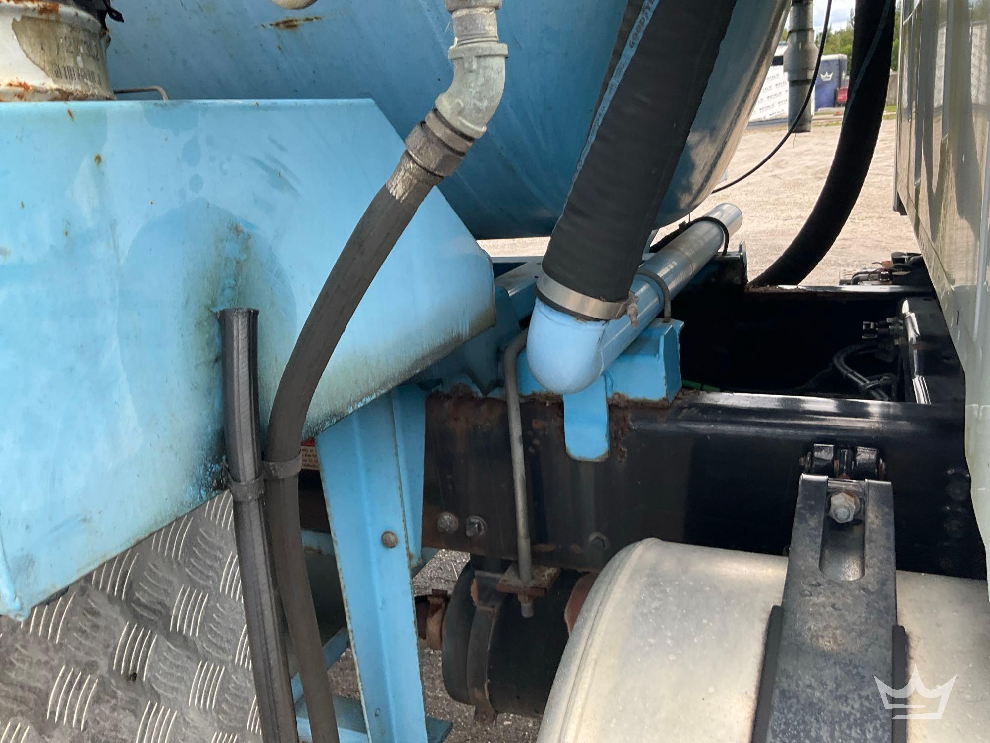 2005 Sterling L7500