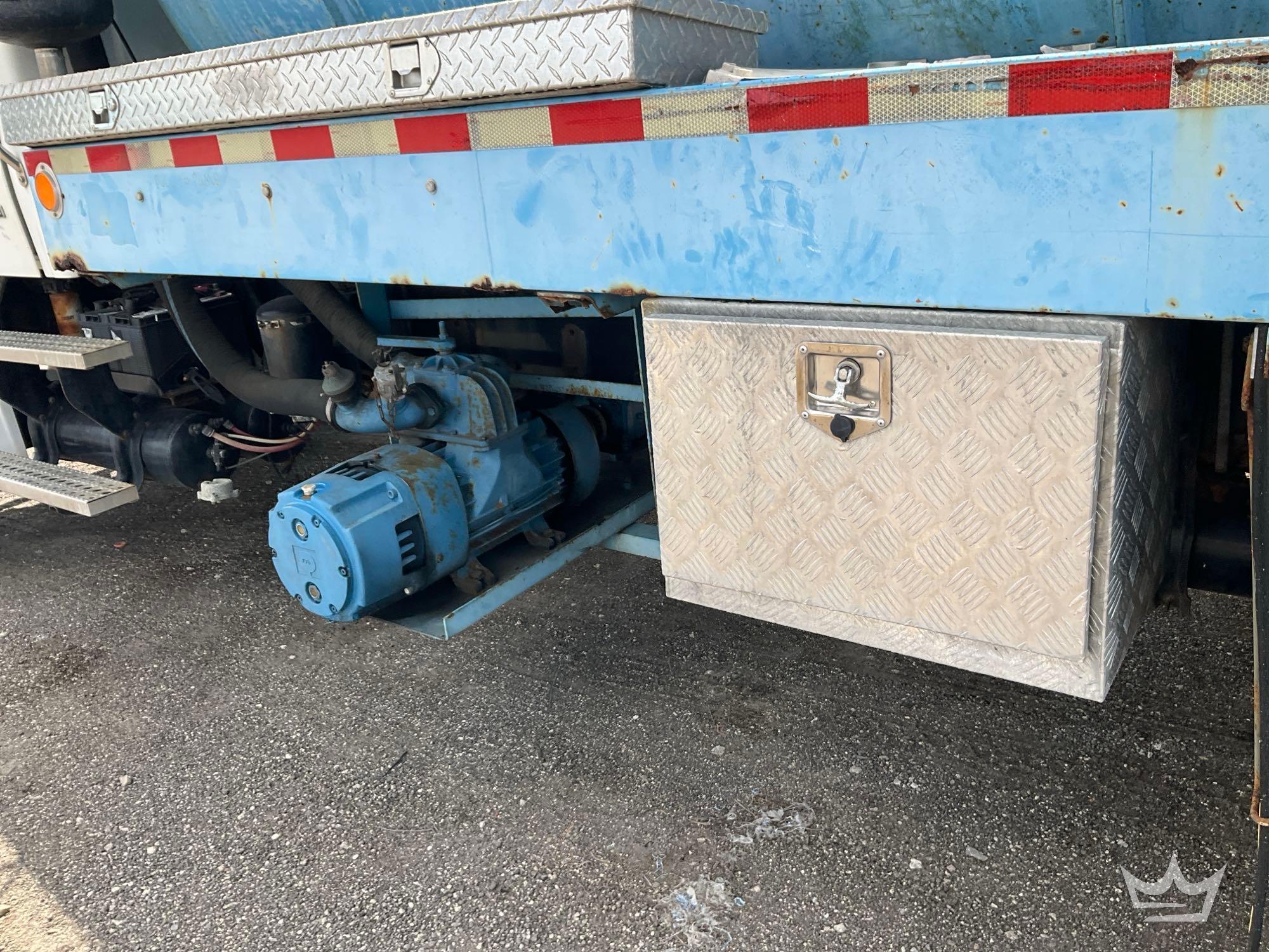 2005 Sterling L7500