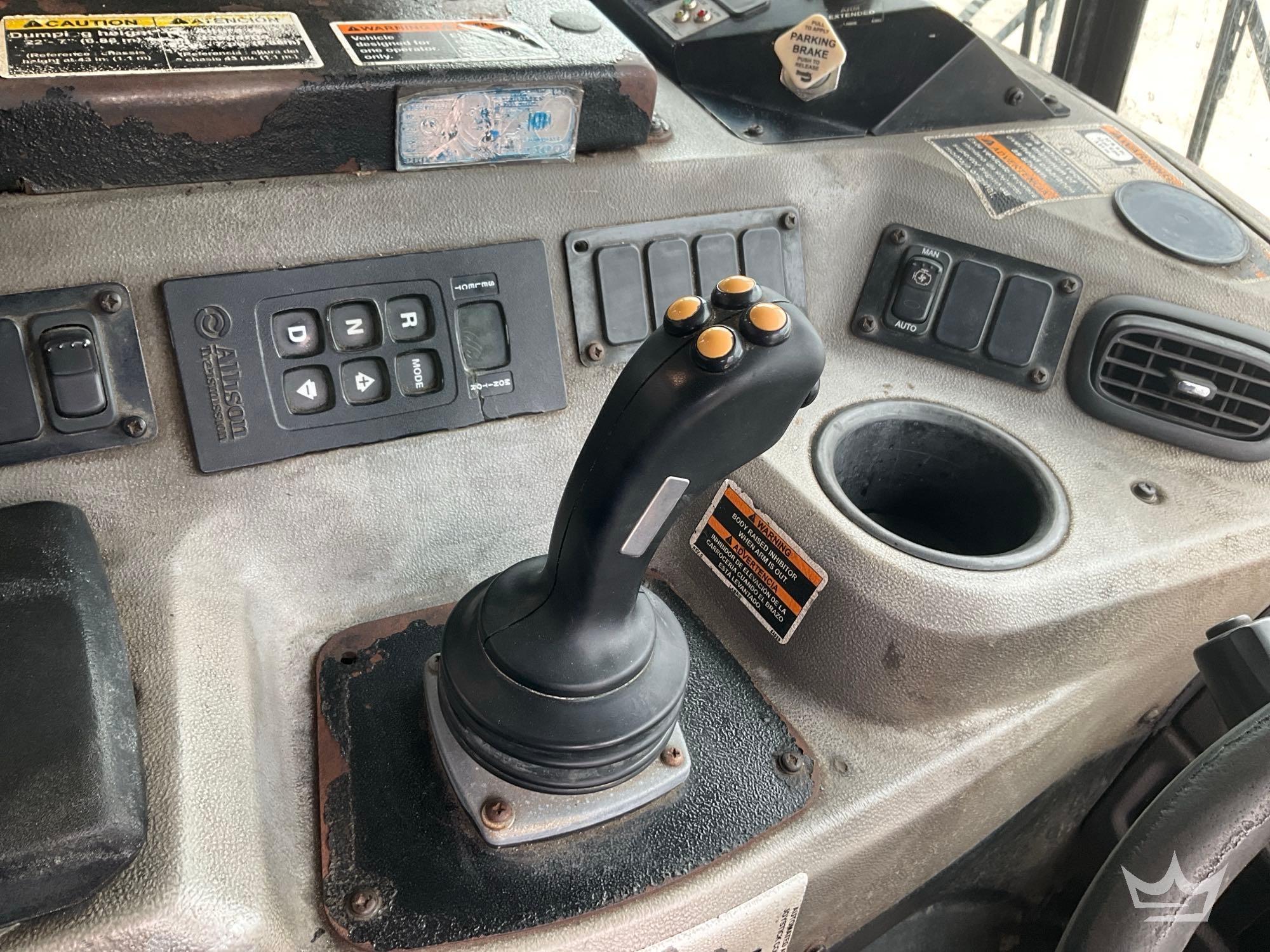 2019 Peterbilt 520