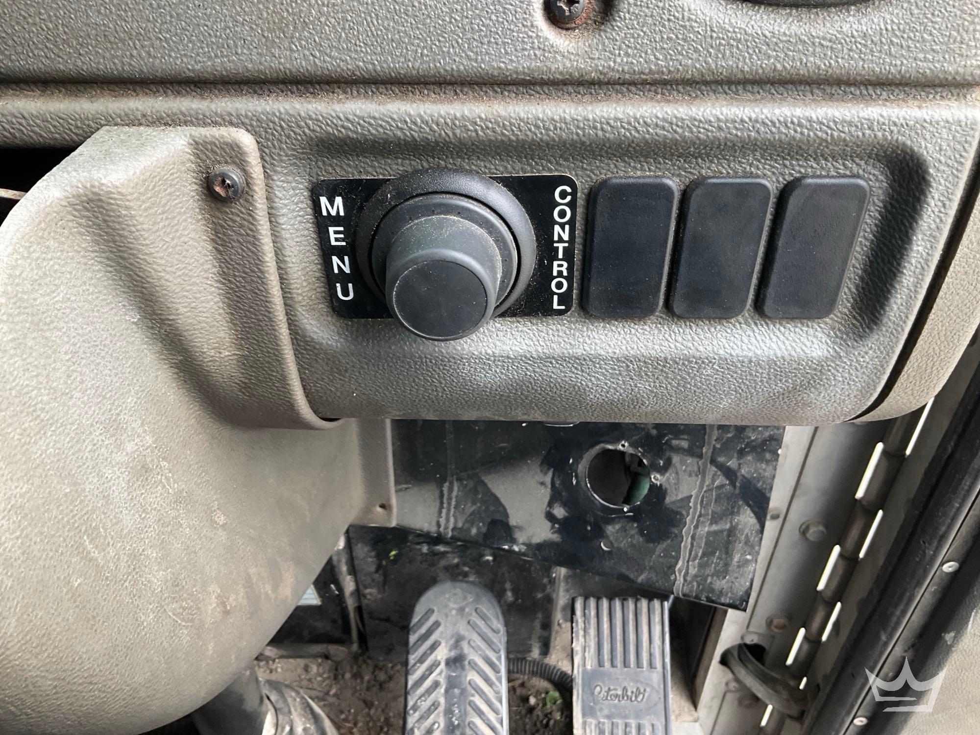 2019 Peterbilt 520