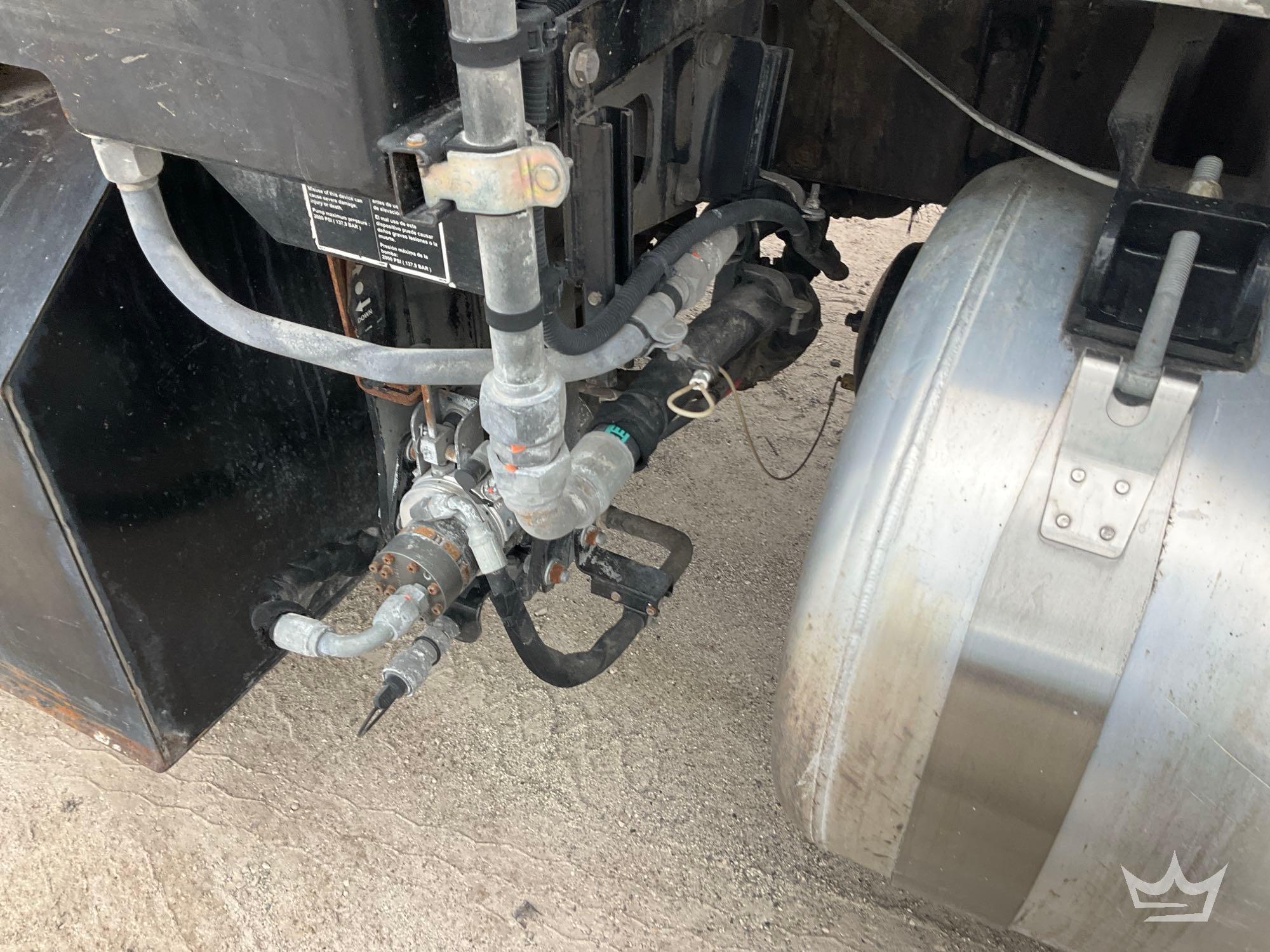 2019 Peterbilt 520