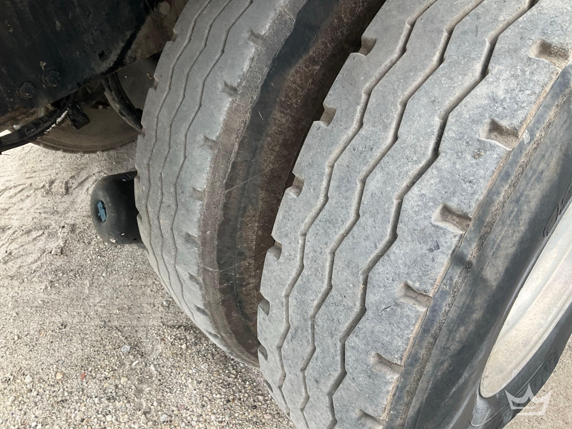 2019 Peterbilt 520