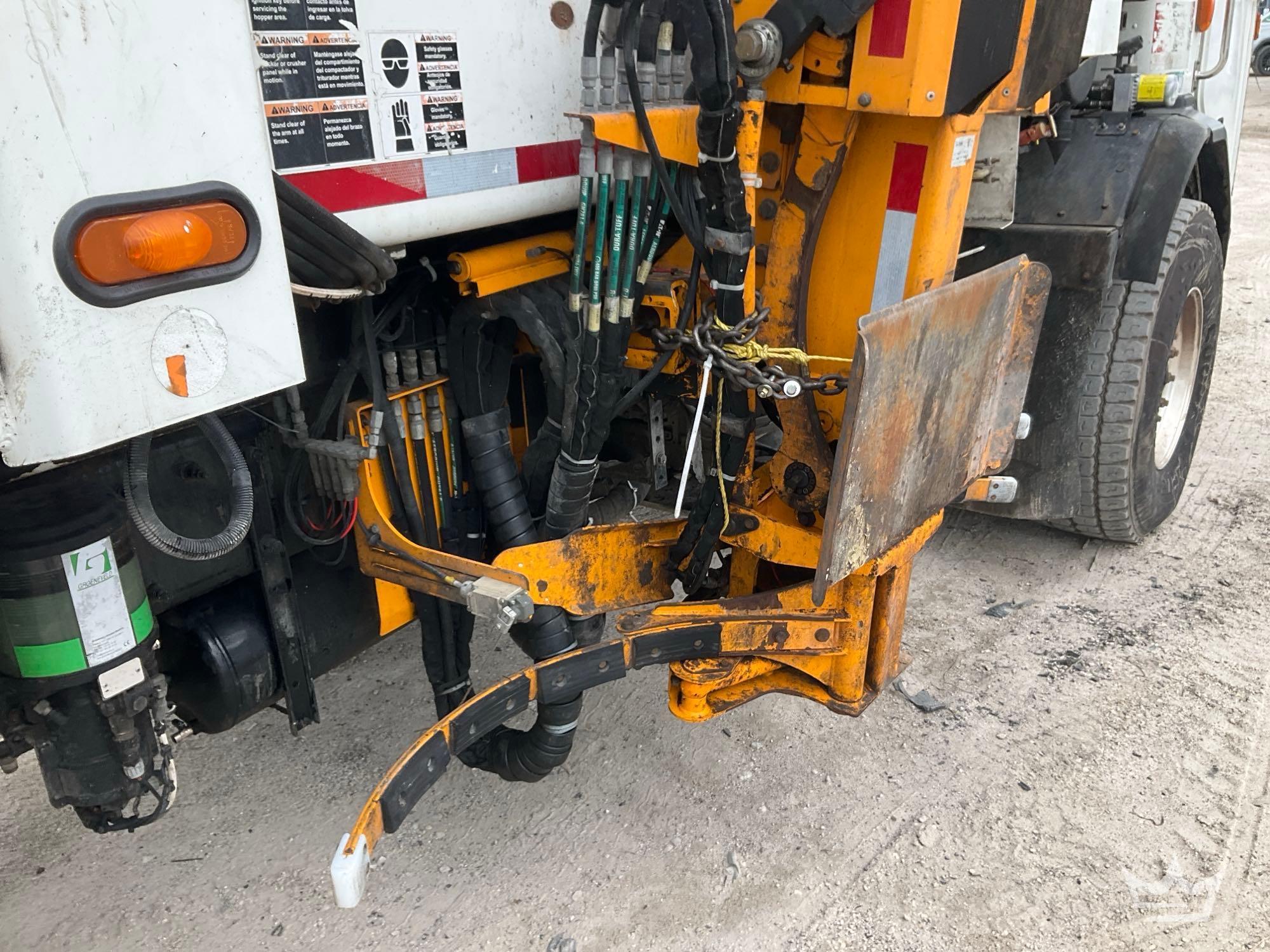 2019 Peterbilt 520