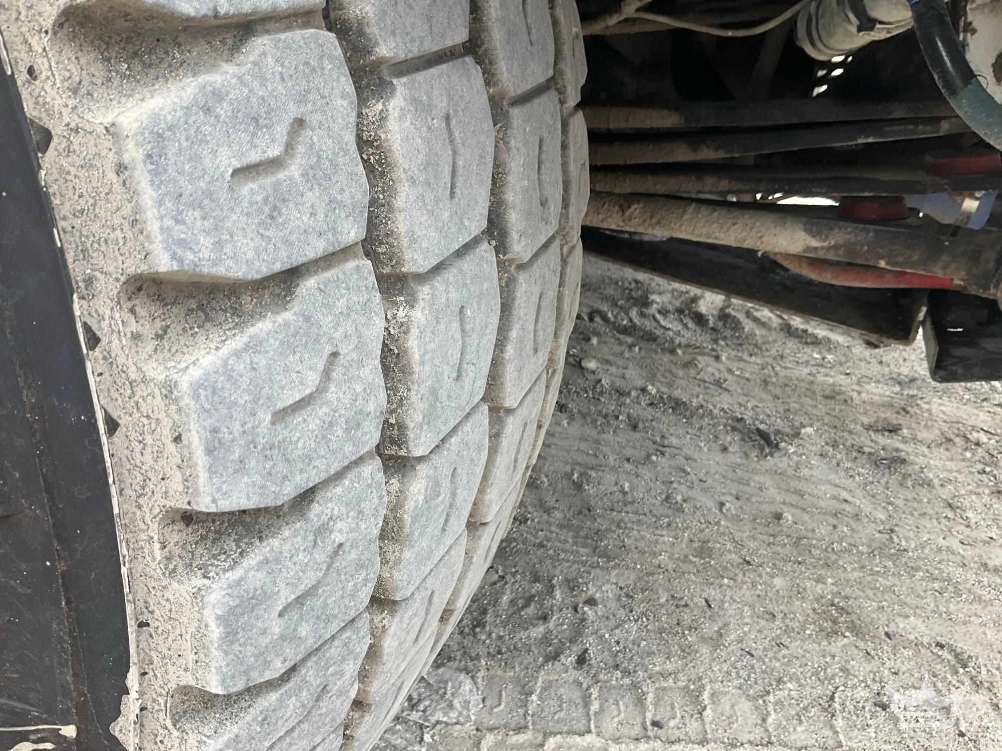 2019 Peterbilt 520