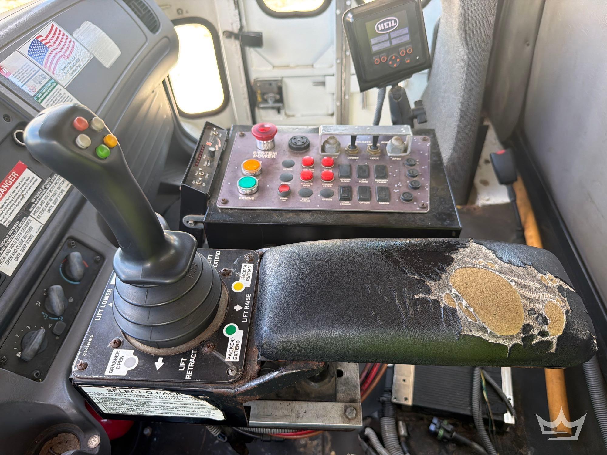 2017 Freightliner M2 106