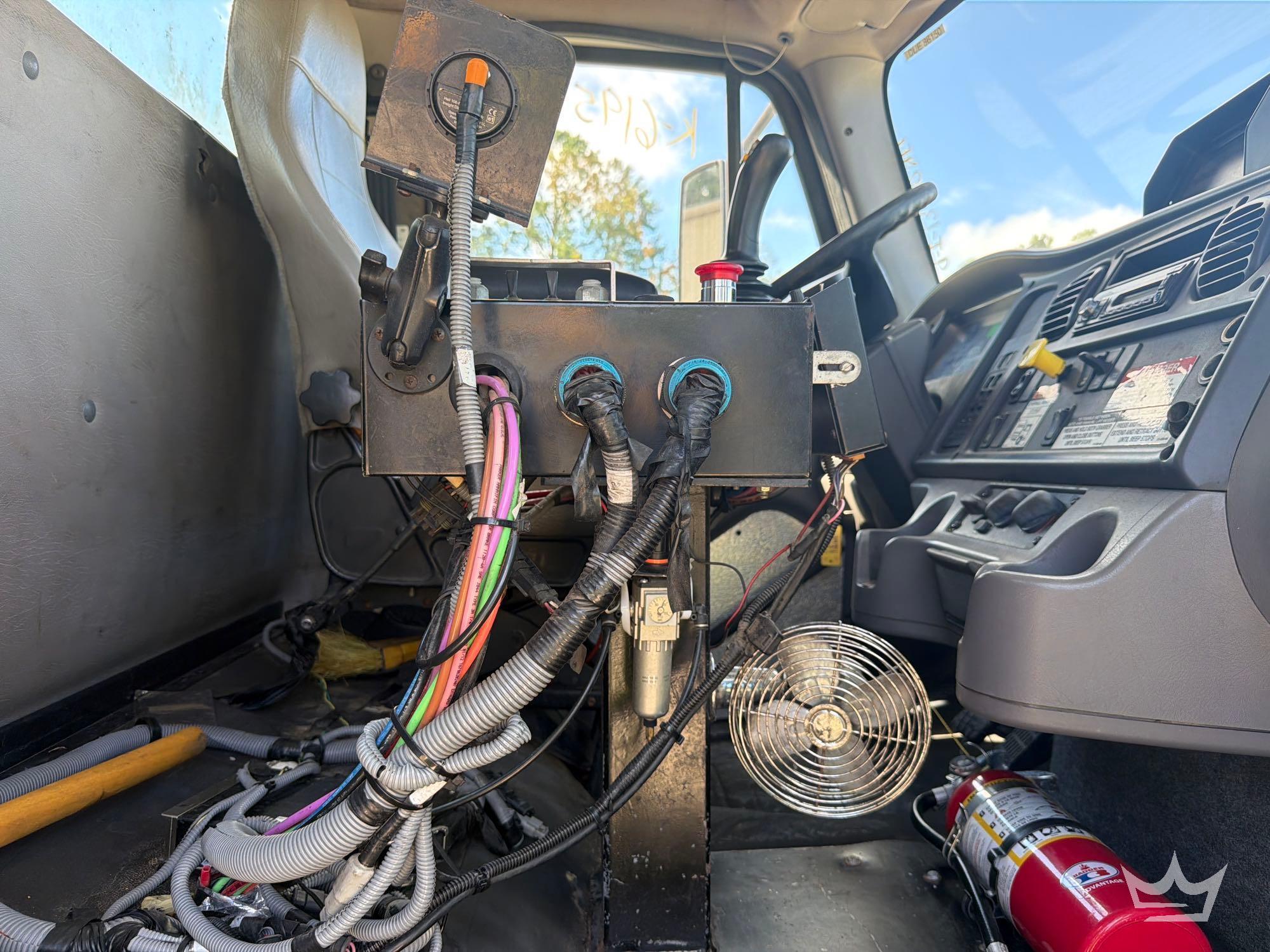 2017 Freightliner M2 106