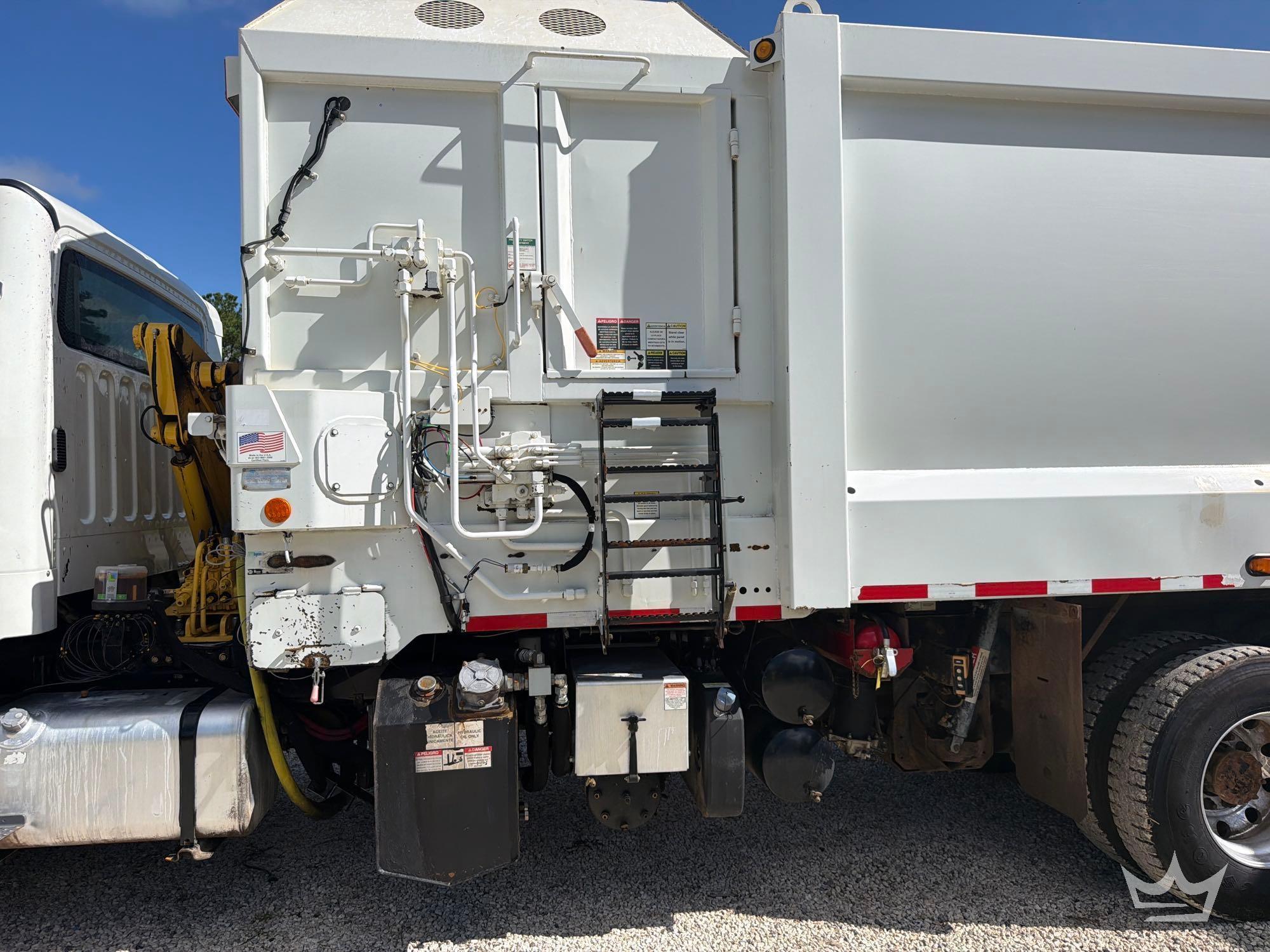 2017 Freightliner M2 106