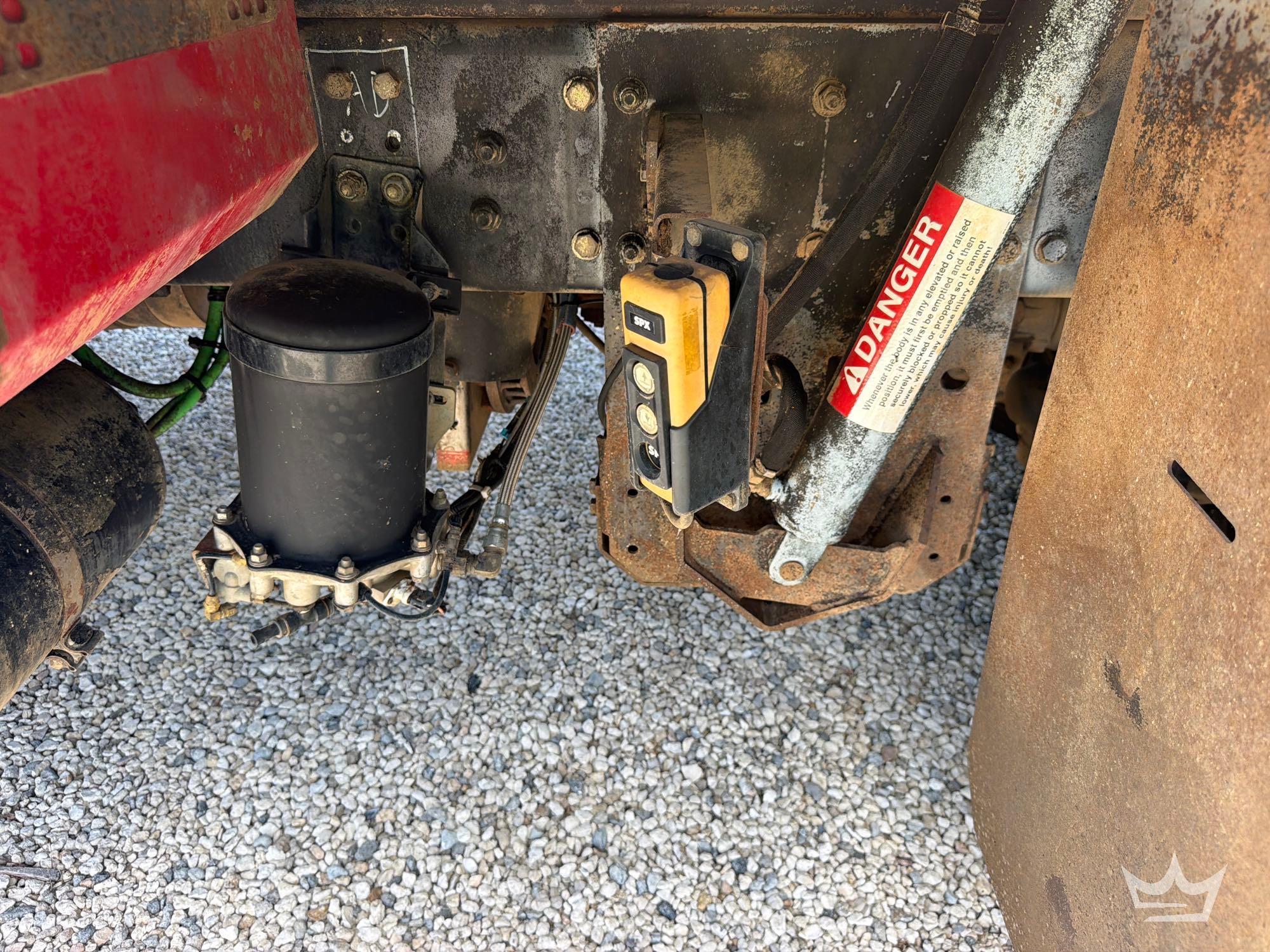 2017 Freightliner M2 106