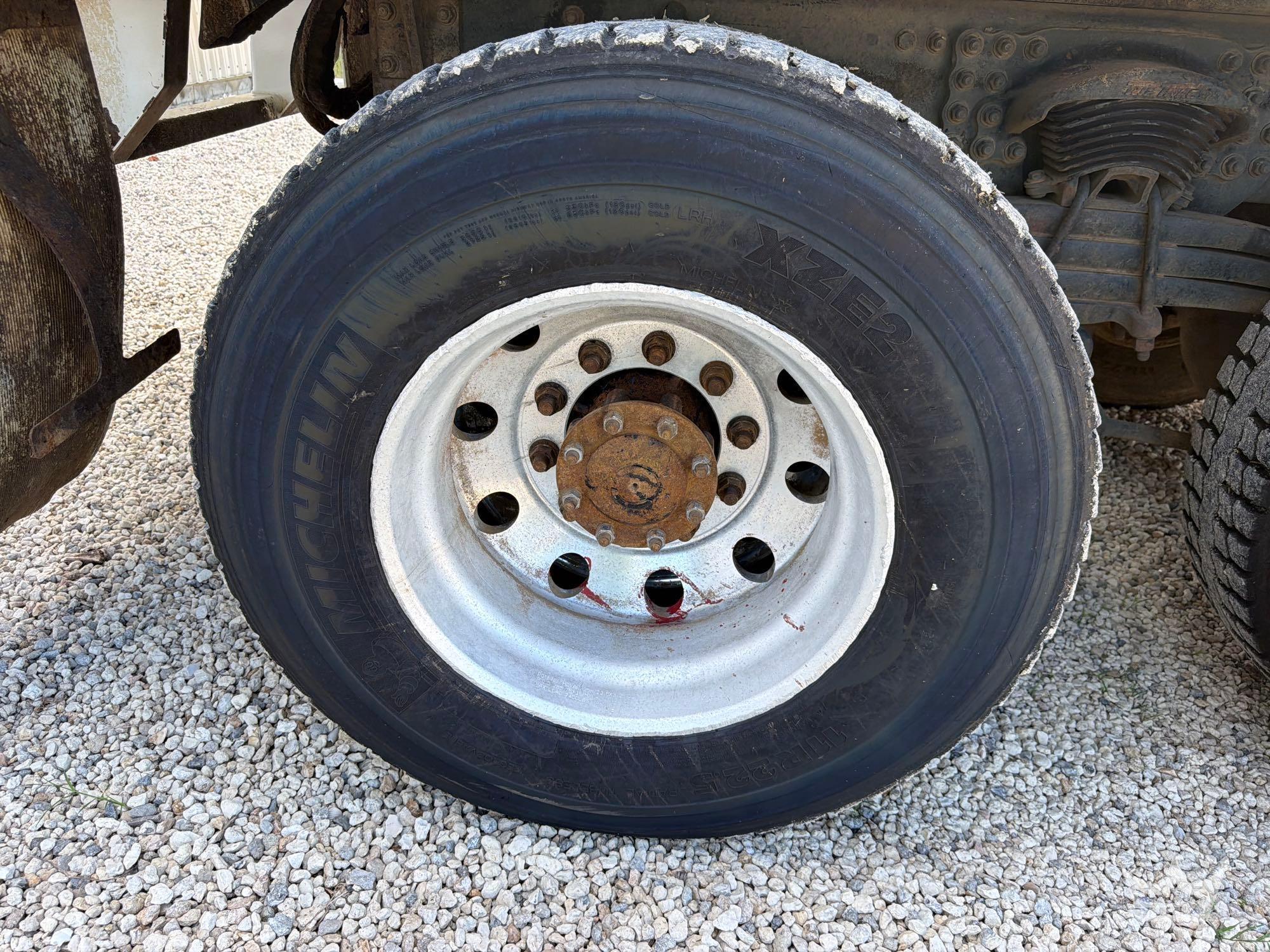 2017 Freightliner M2 106
