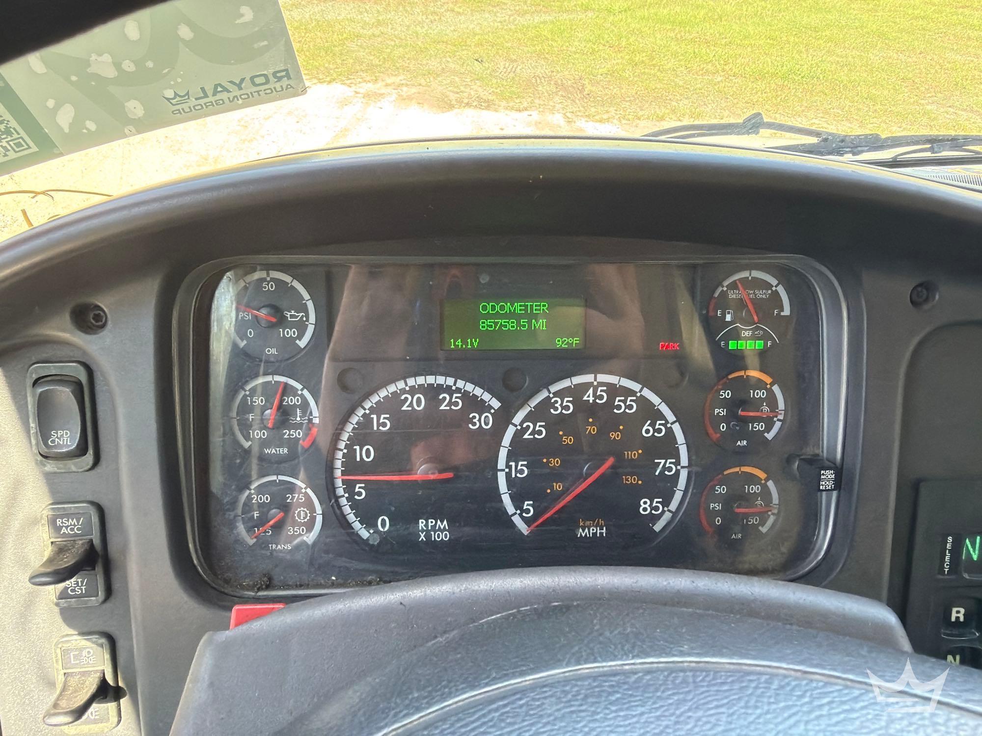 2017 Freightliner M2 106