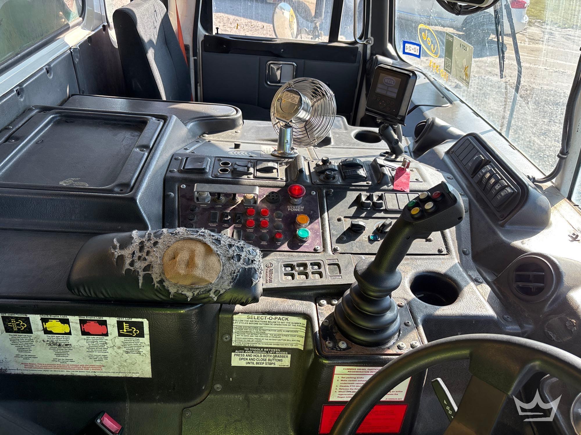 2016 Autocar EXPEDITOR