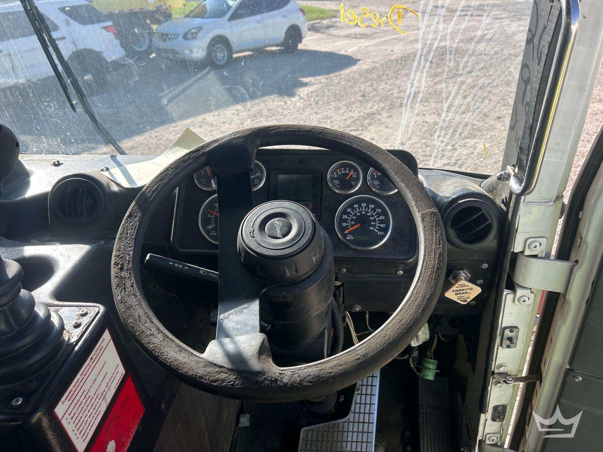 2016 Autocar EXPEDITOR
