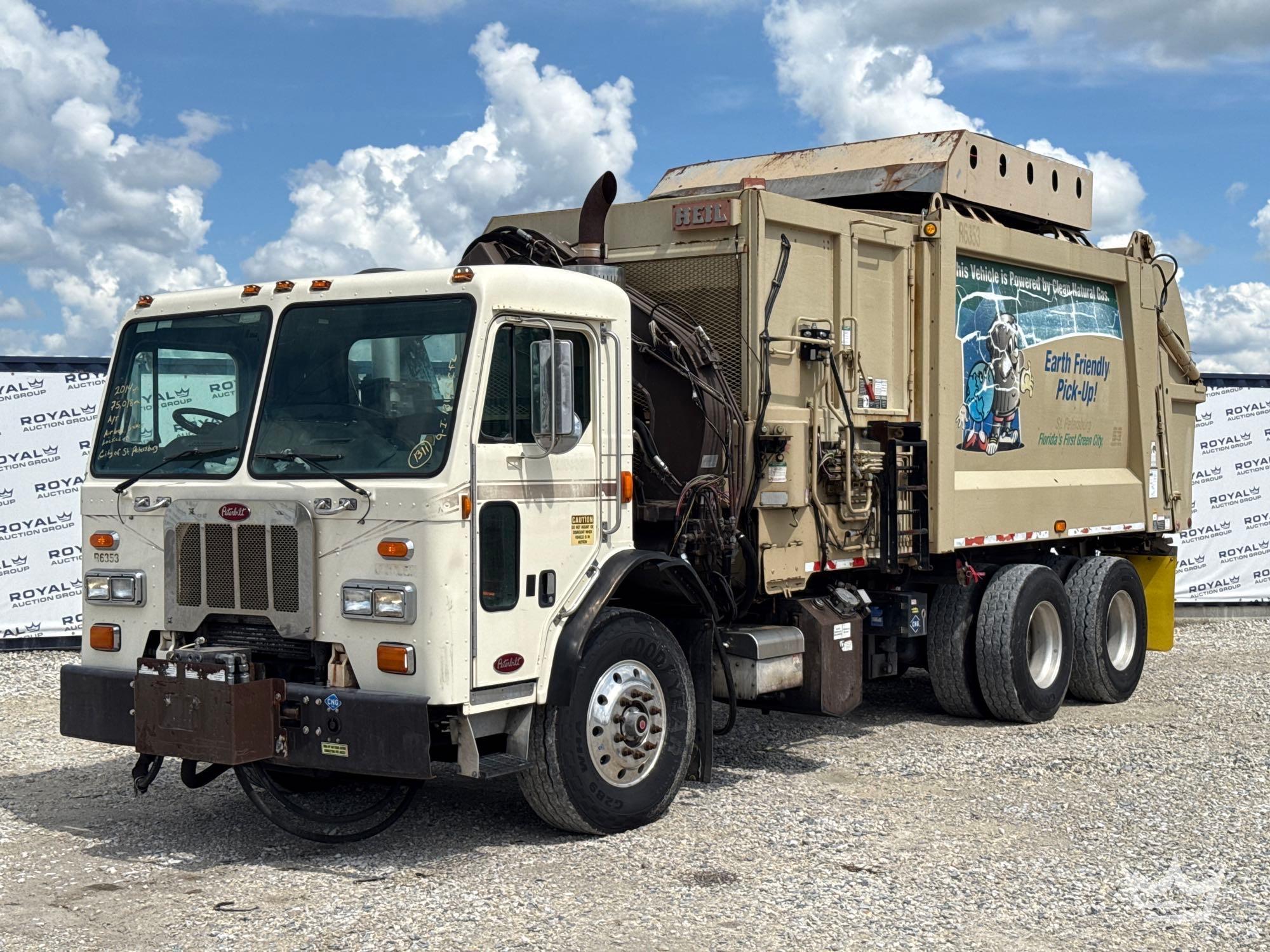 2014 Peterbilt 320