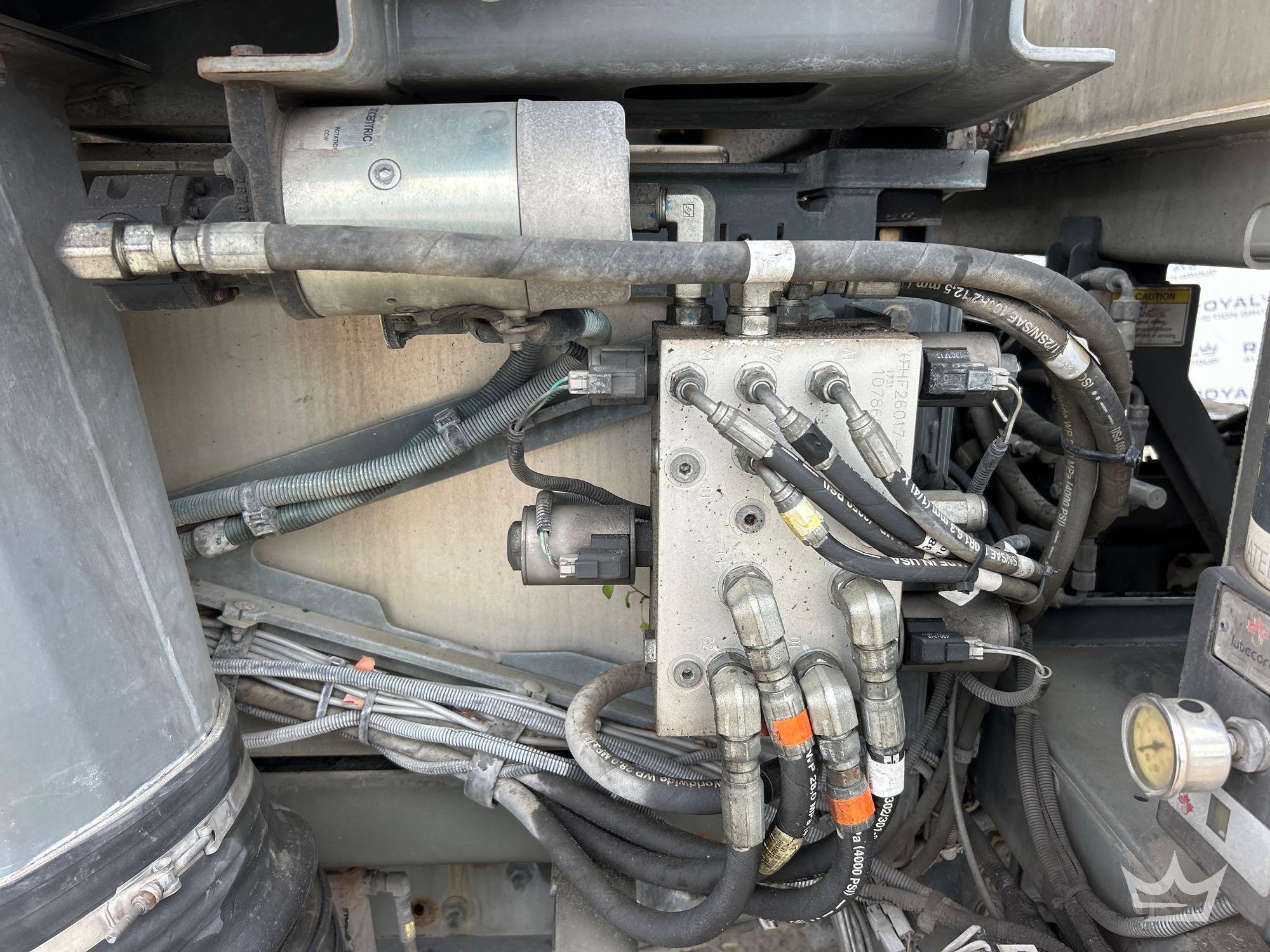 2019 Freightliner M2 106 SPORTCH