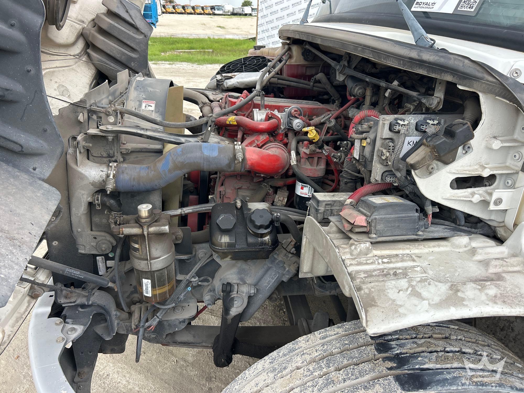2019 Freightliner M2 106 SPORTCH