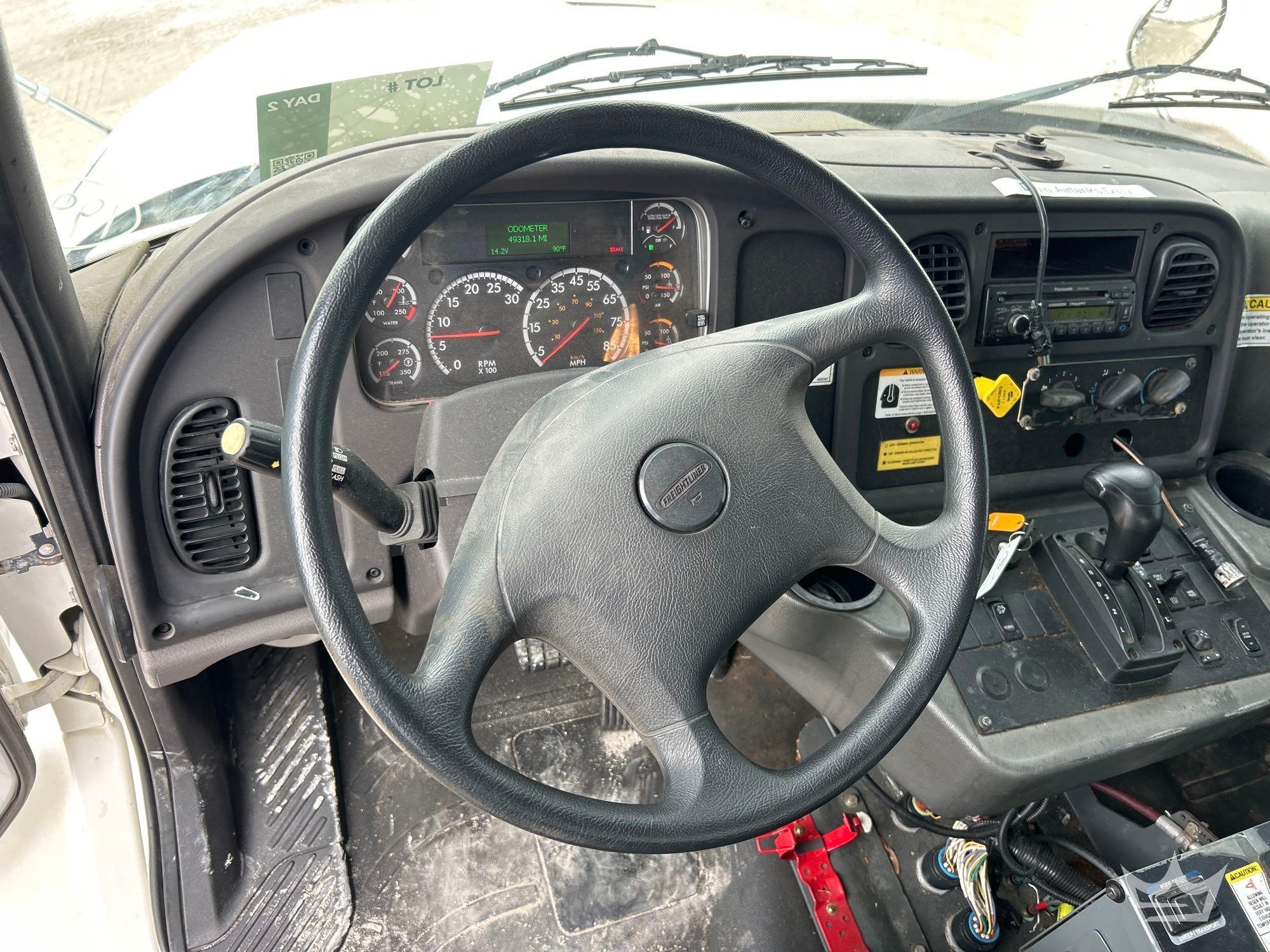 2019 Freightliner M2 106 SPORTCH