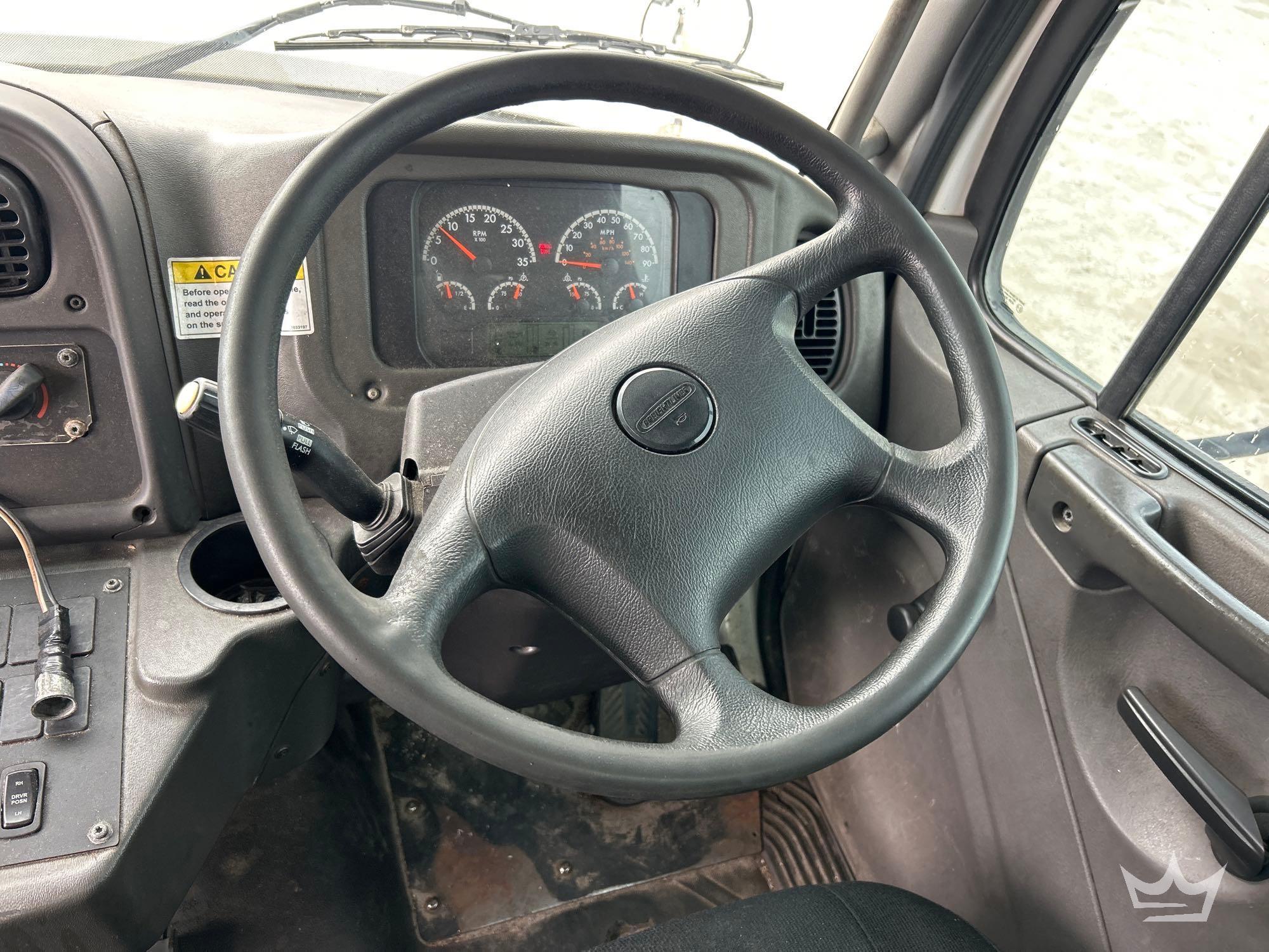 2019 Freightliner M2 106 SPORTCH