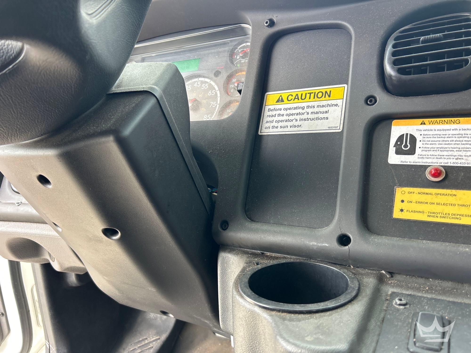 2019 Freightliner M2 106 SPORTCH