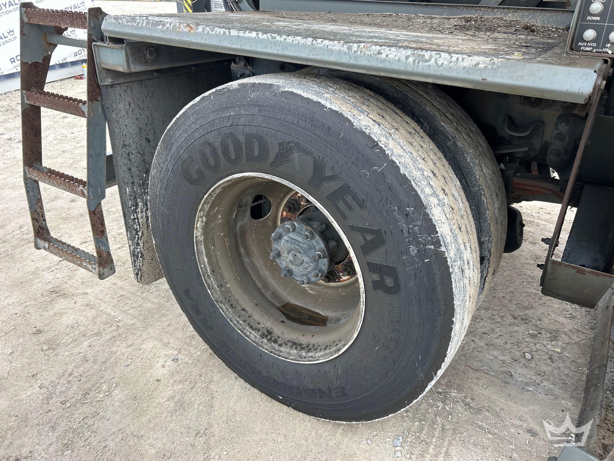 2019 Freightliner M2 106 SPORTCH