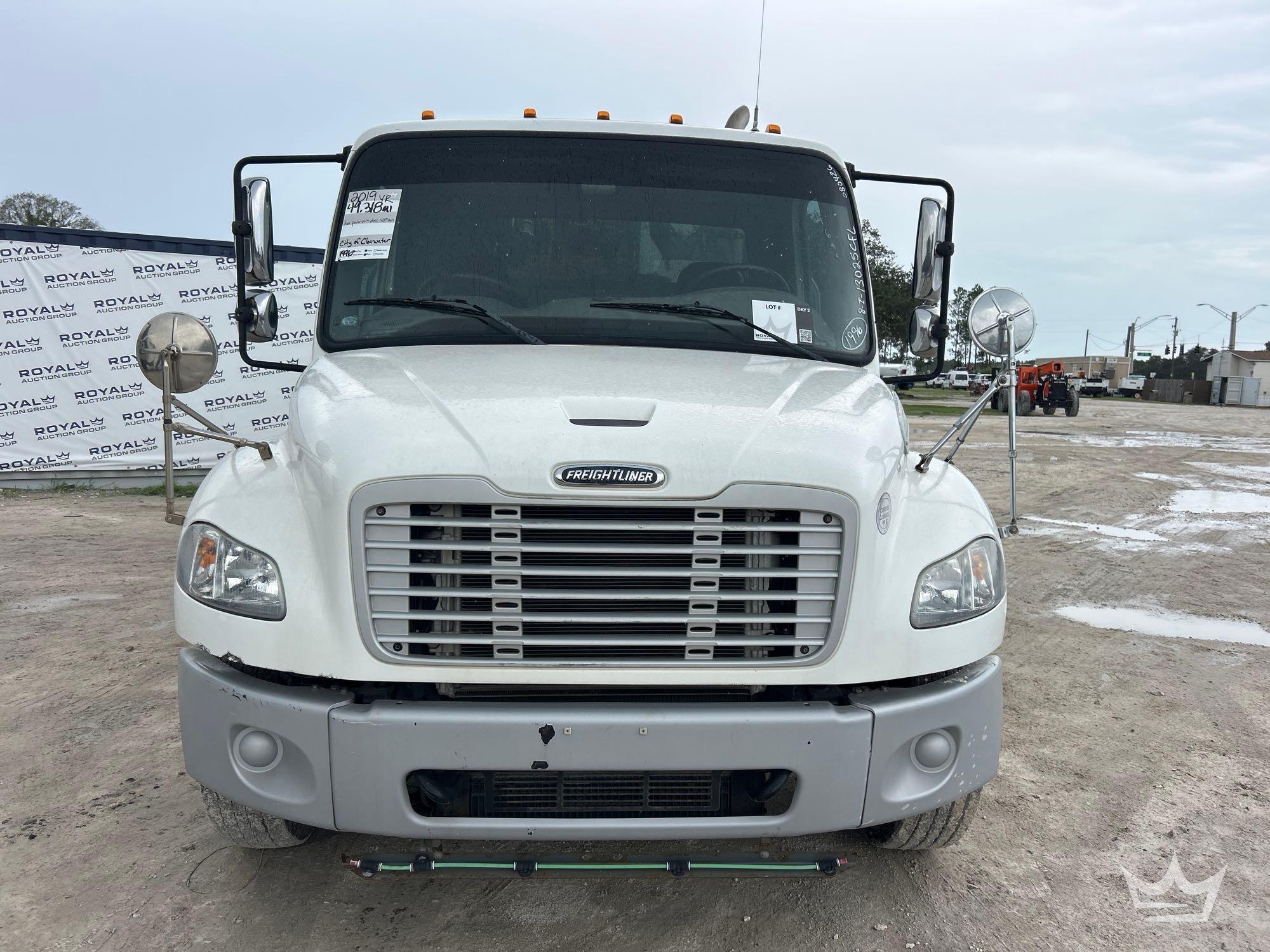 2019 Freightliner M2 106 SPORTCH